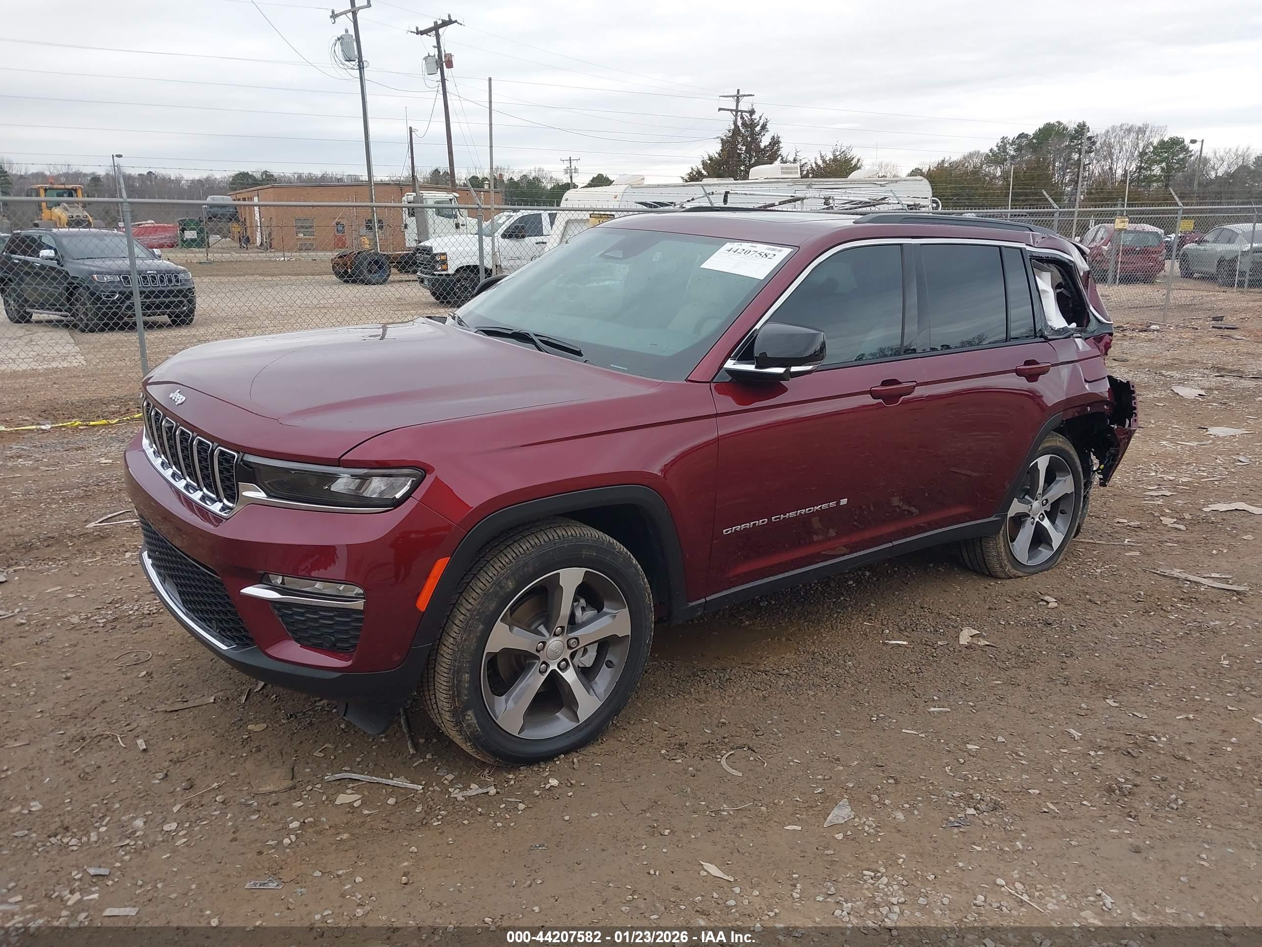 JEEP GRAND image 2