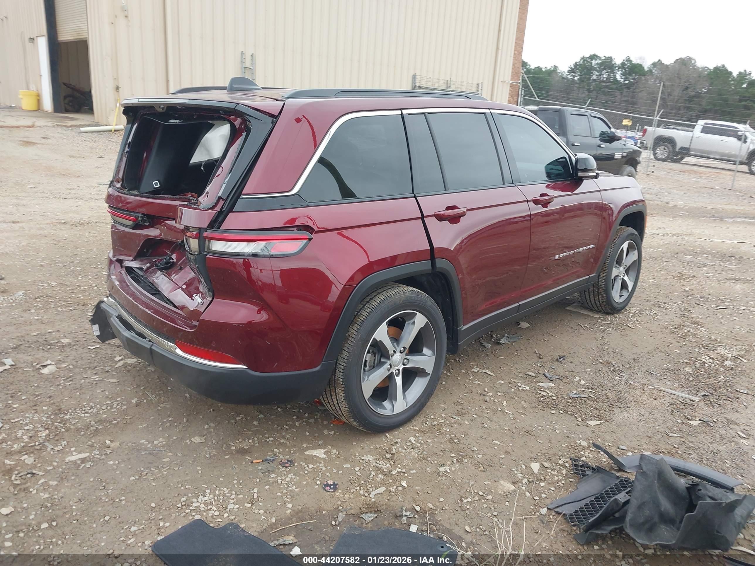 JEEP GRAND image 4