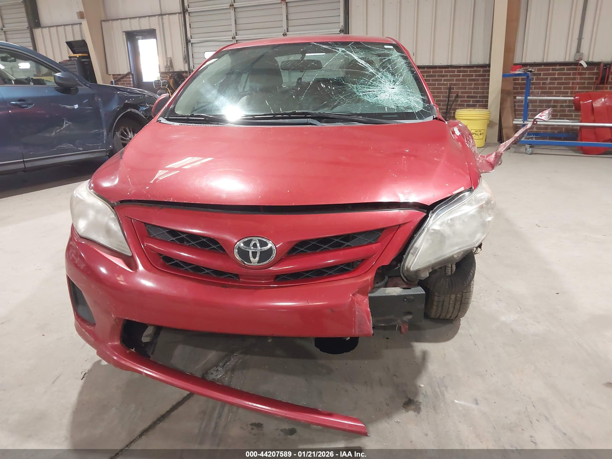 TOYOTA COROLLA image 6