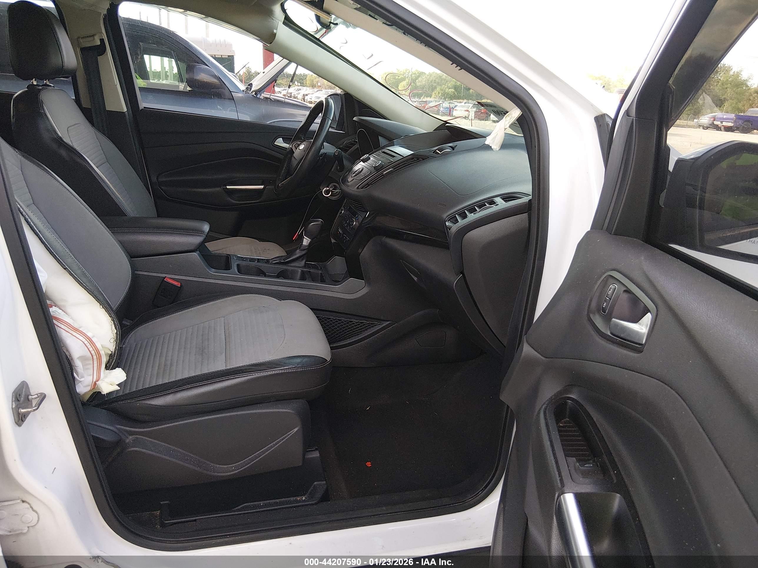 FORD ESCAPE image 5