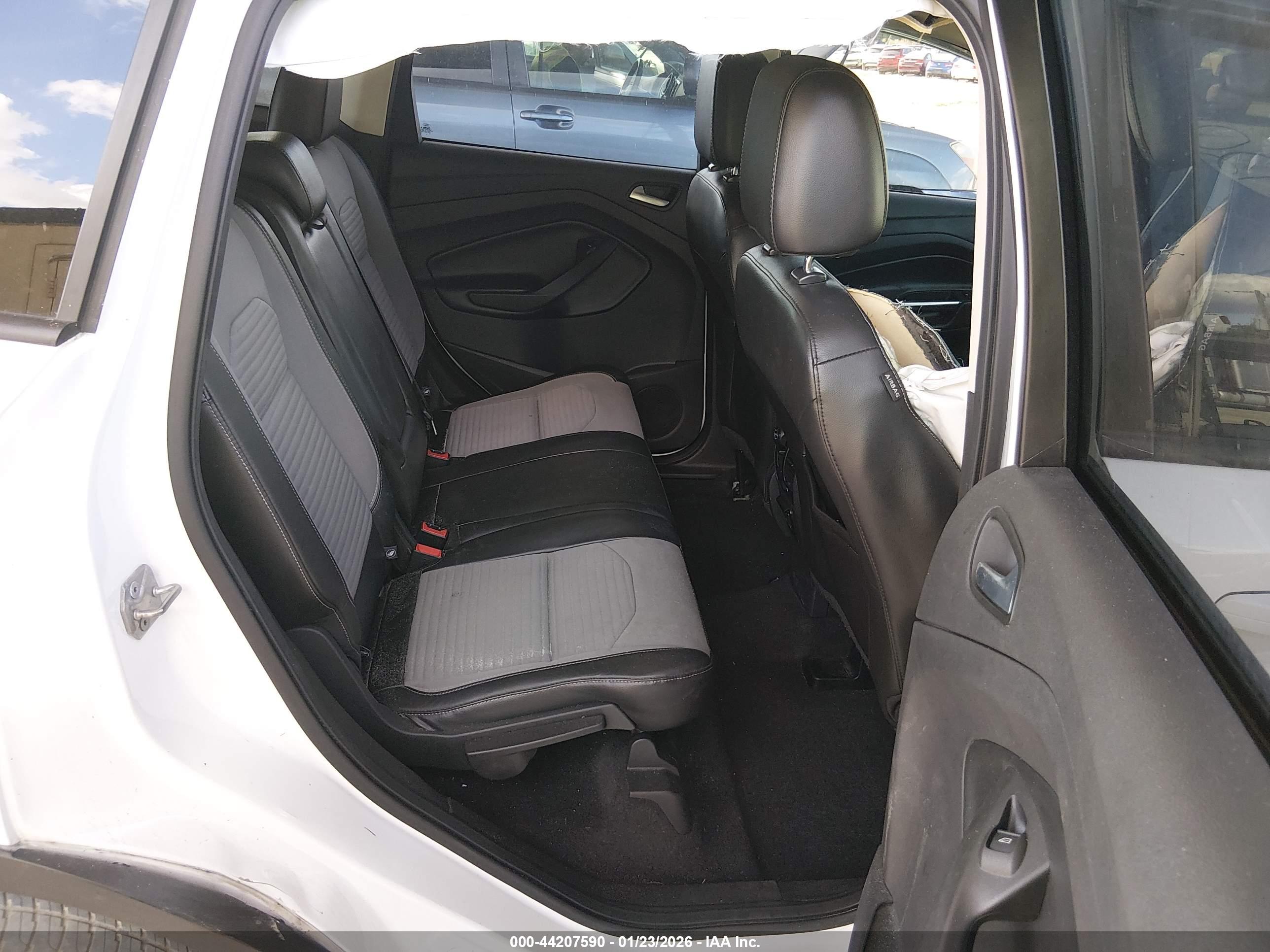 FORD ESCAPE image 8
