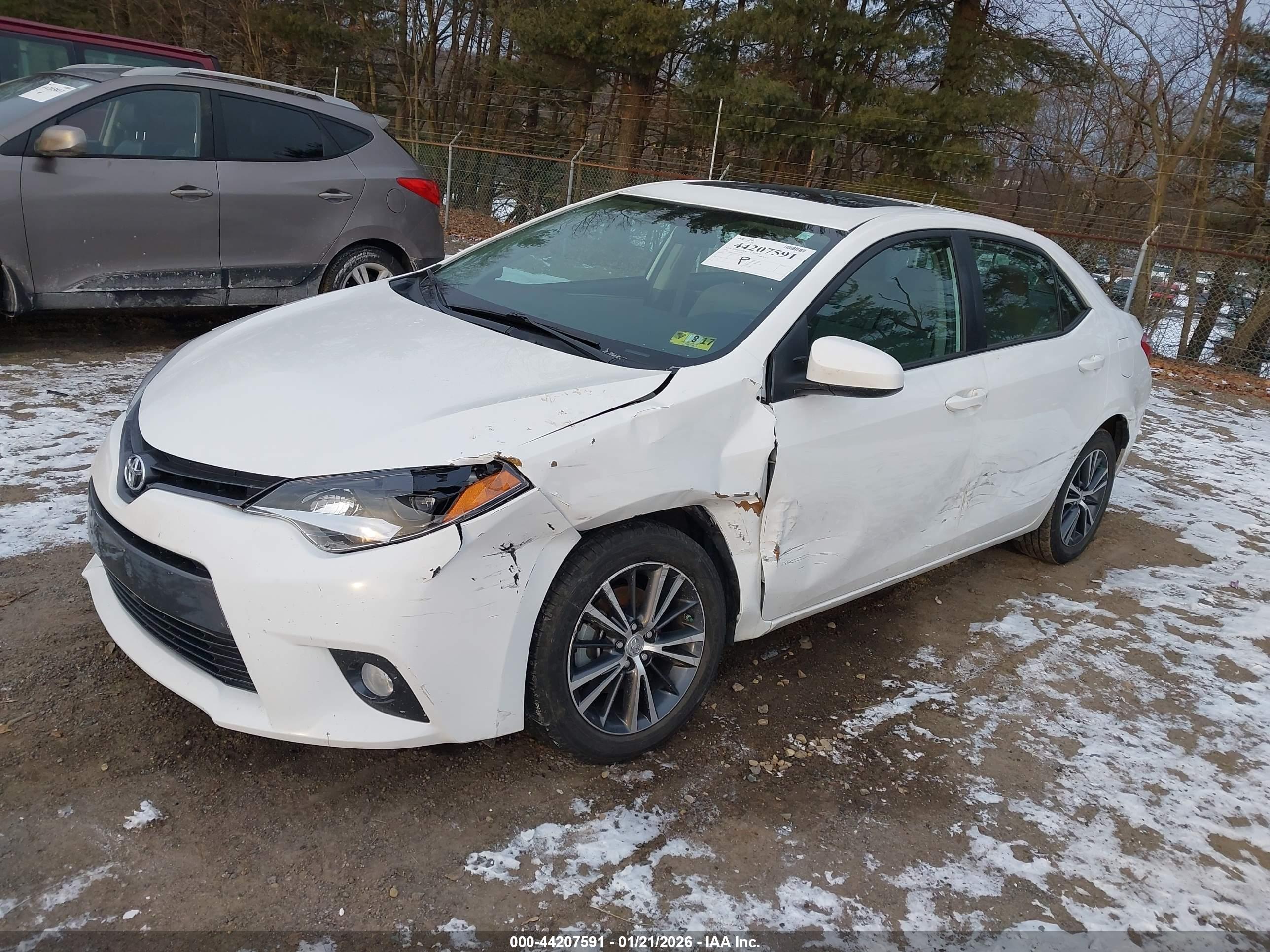 TOYOTA COROLLA image 2