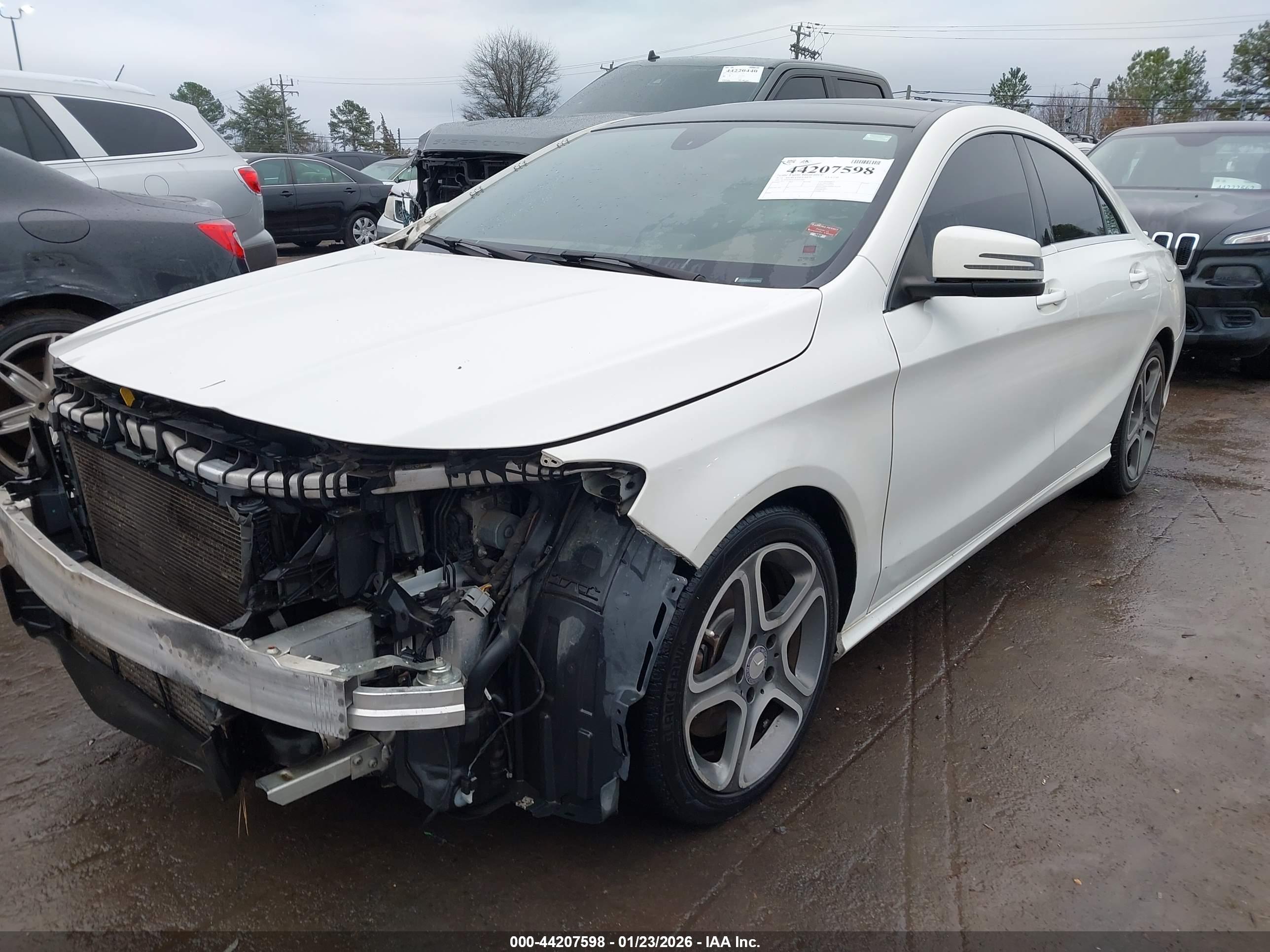 MERCEDES-BENZ CLA image 2