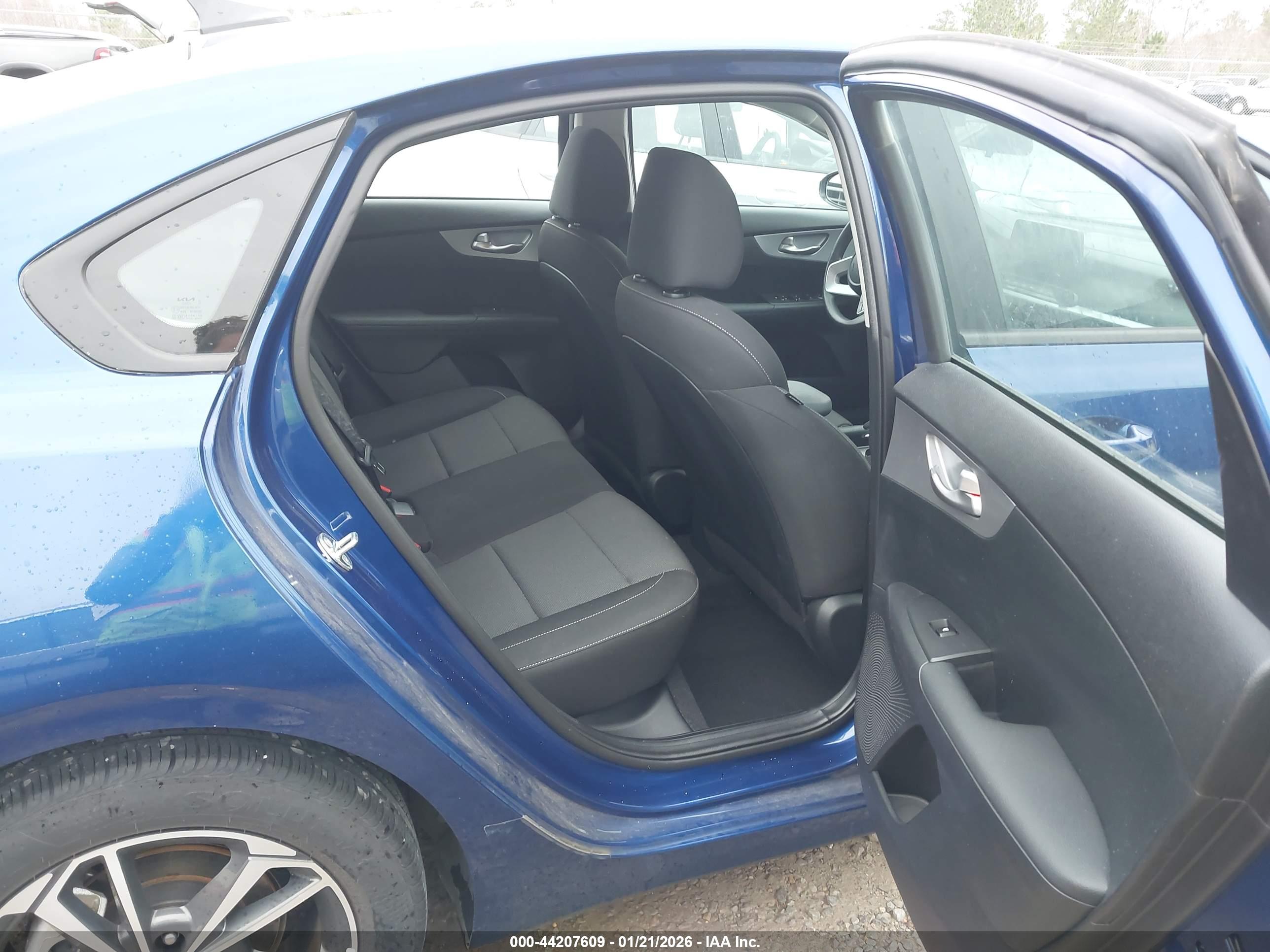KIA FORTE image 8