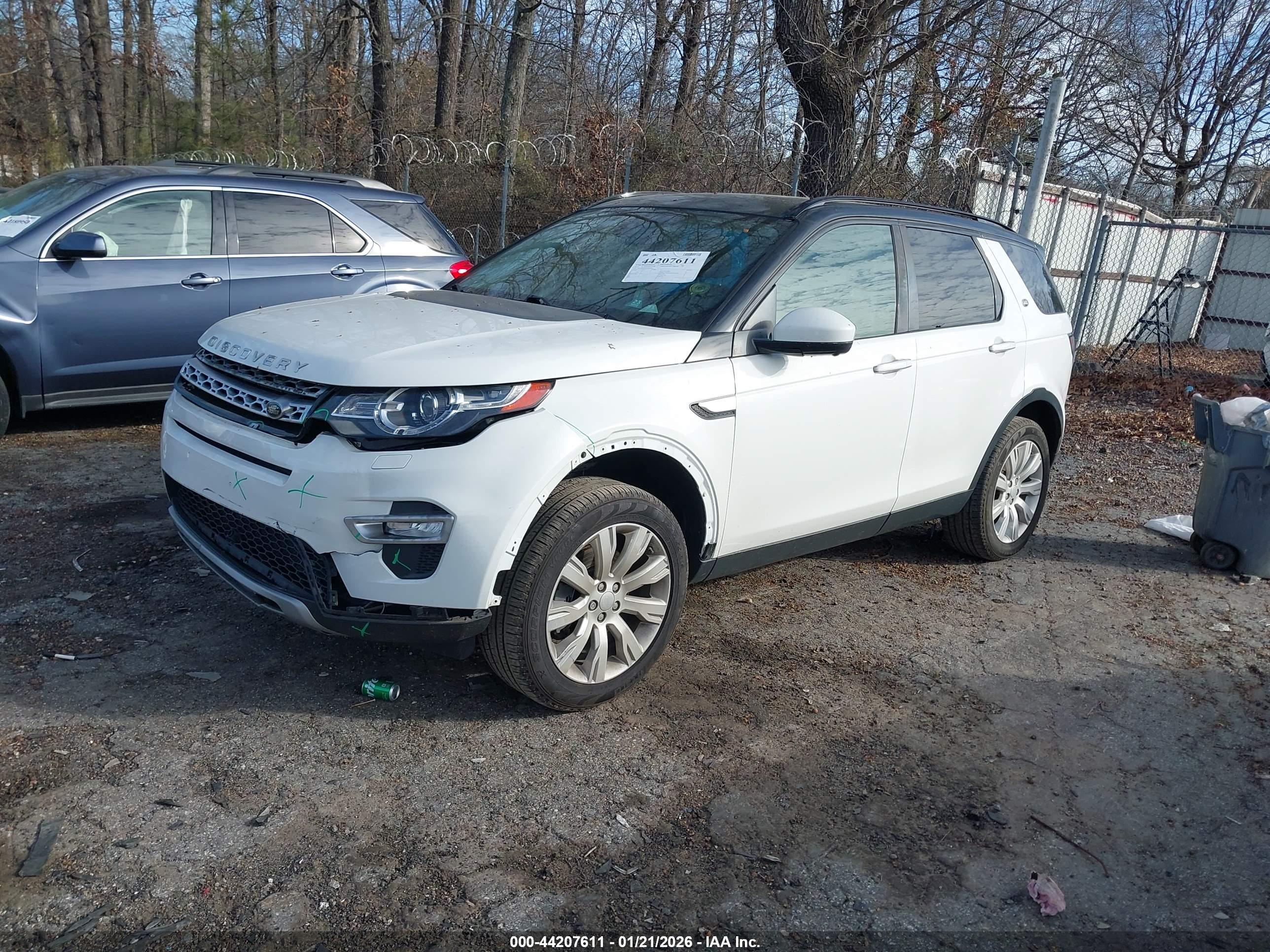 LAND ROVER image 2