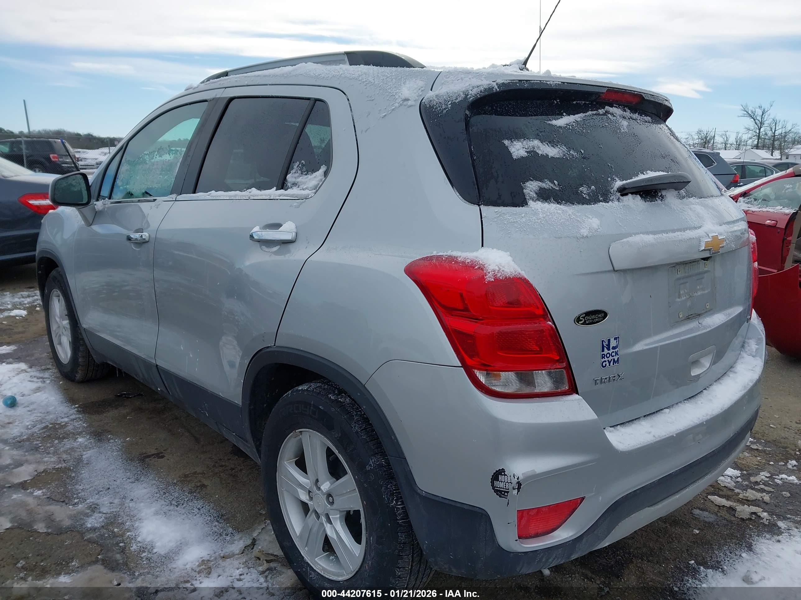 CHEVROLET TRAX image 3