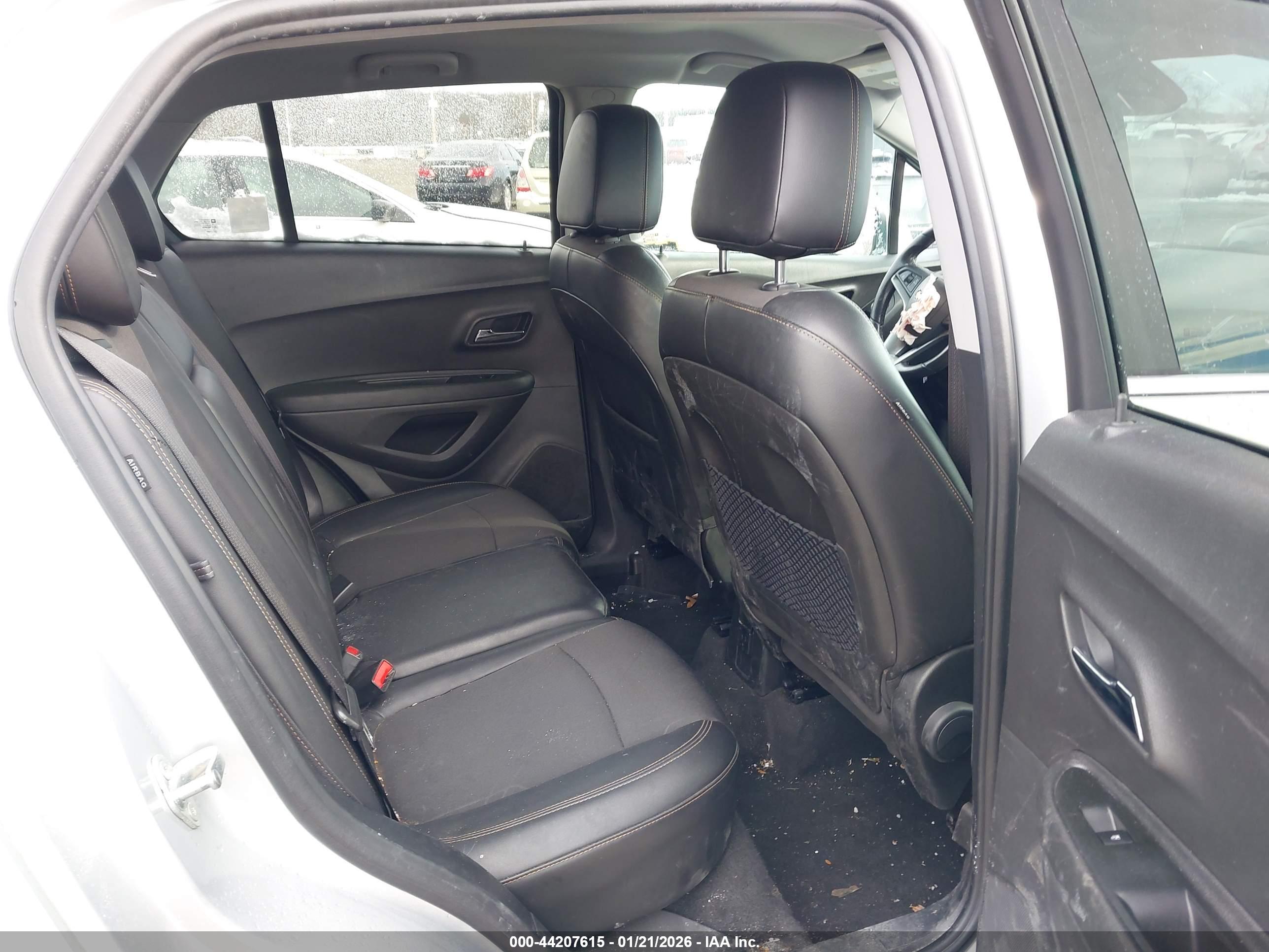 CHEVROLET TRAX image 8