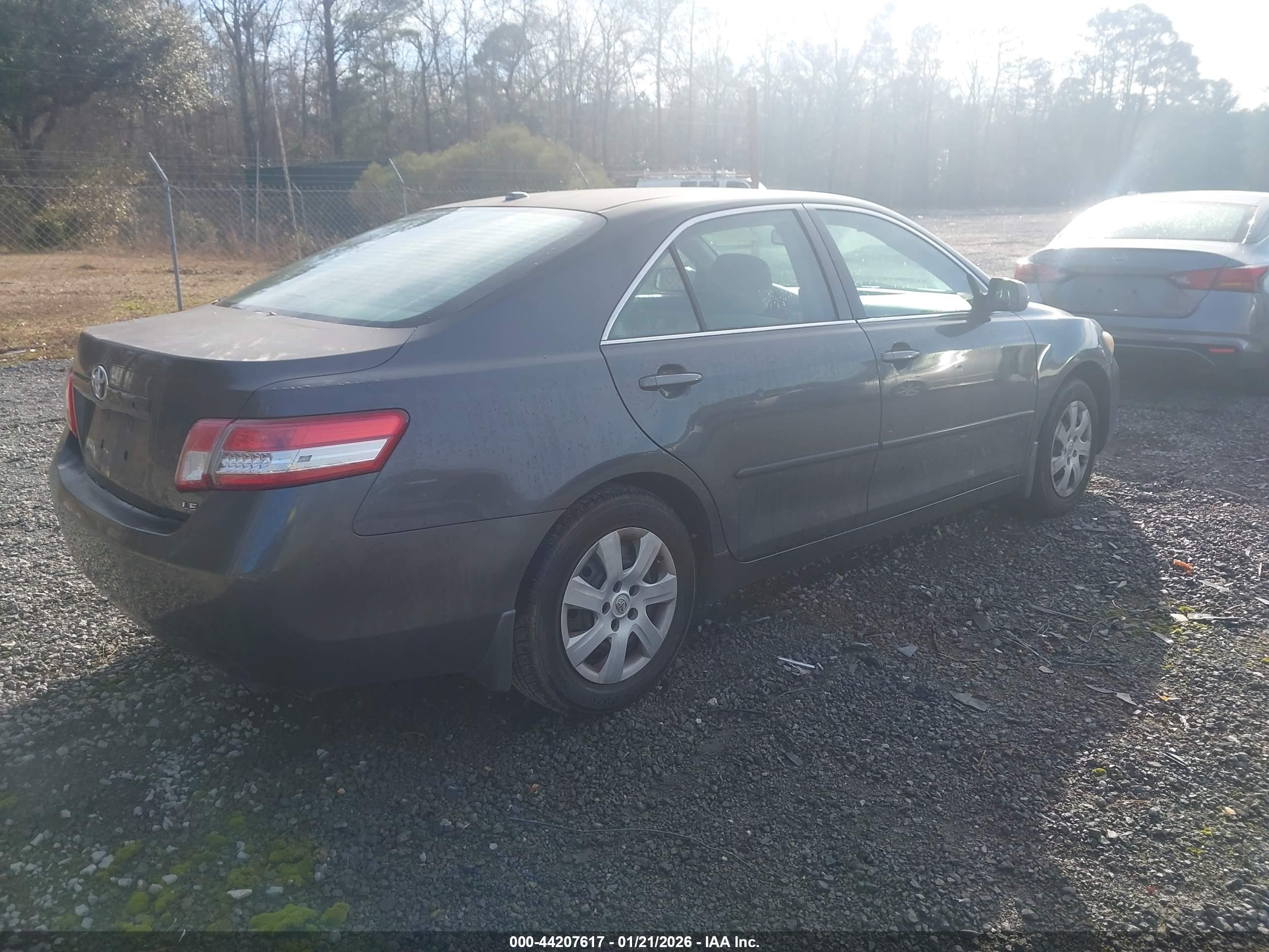 TOYOTA CAMRY image 4