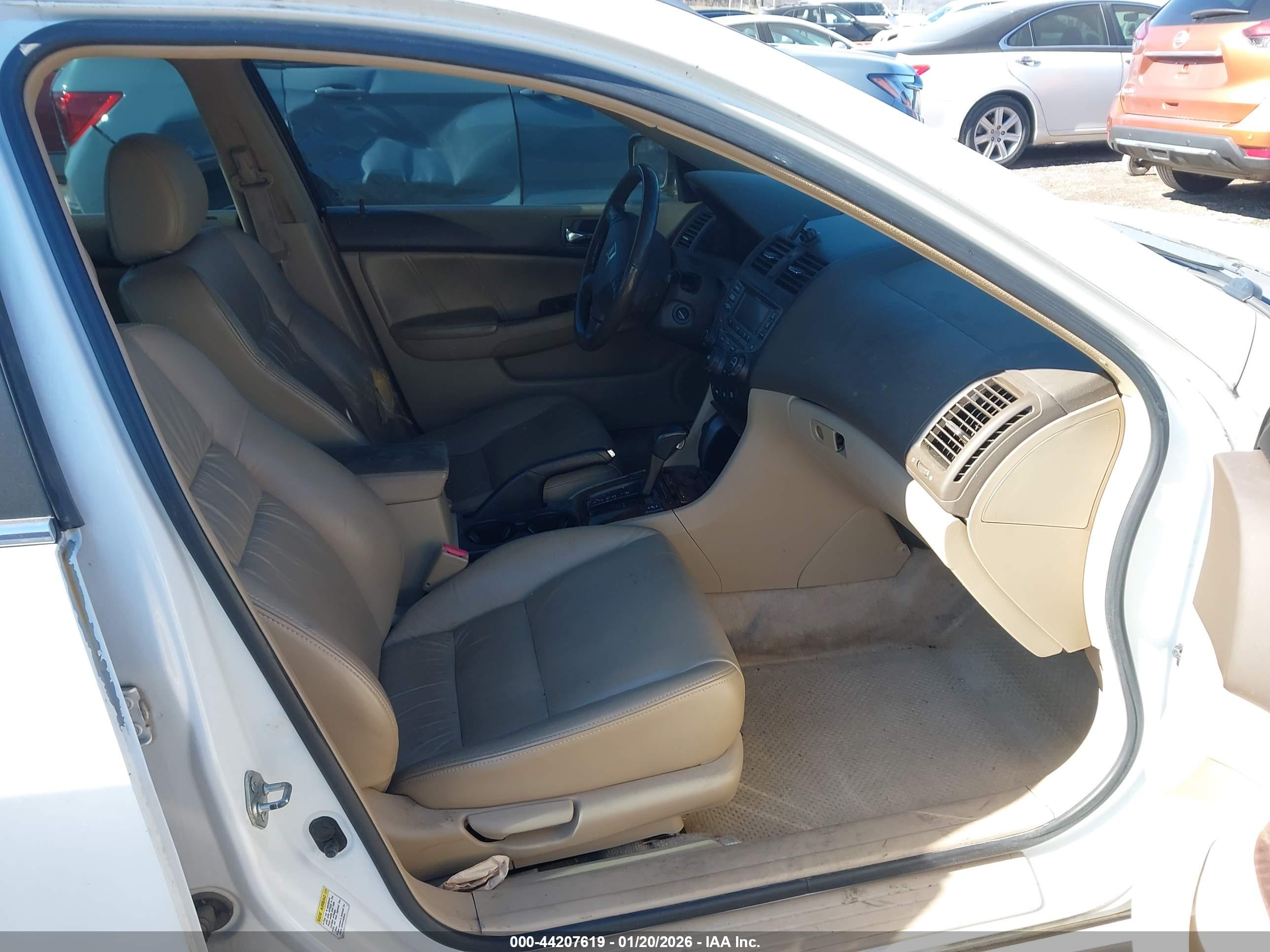 HONDA ACCORD image 5