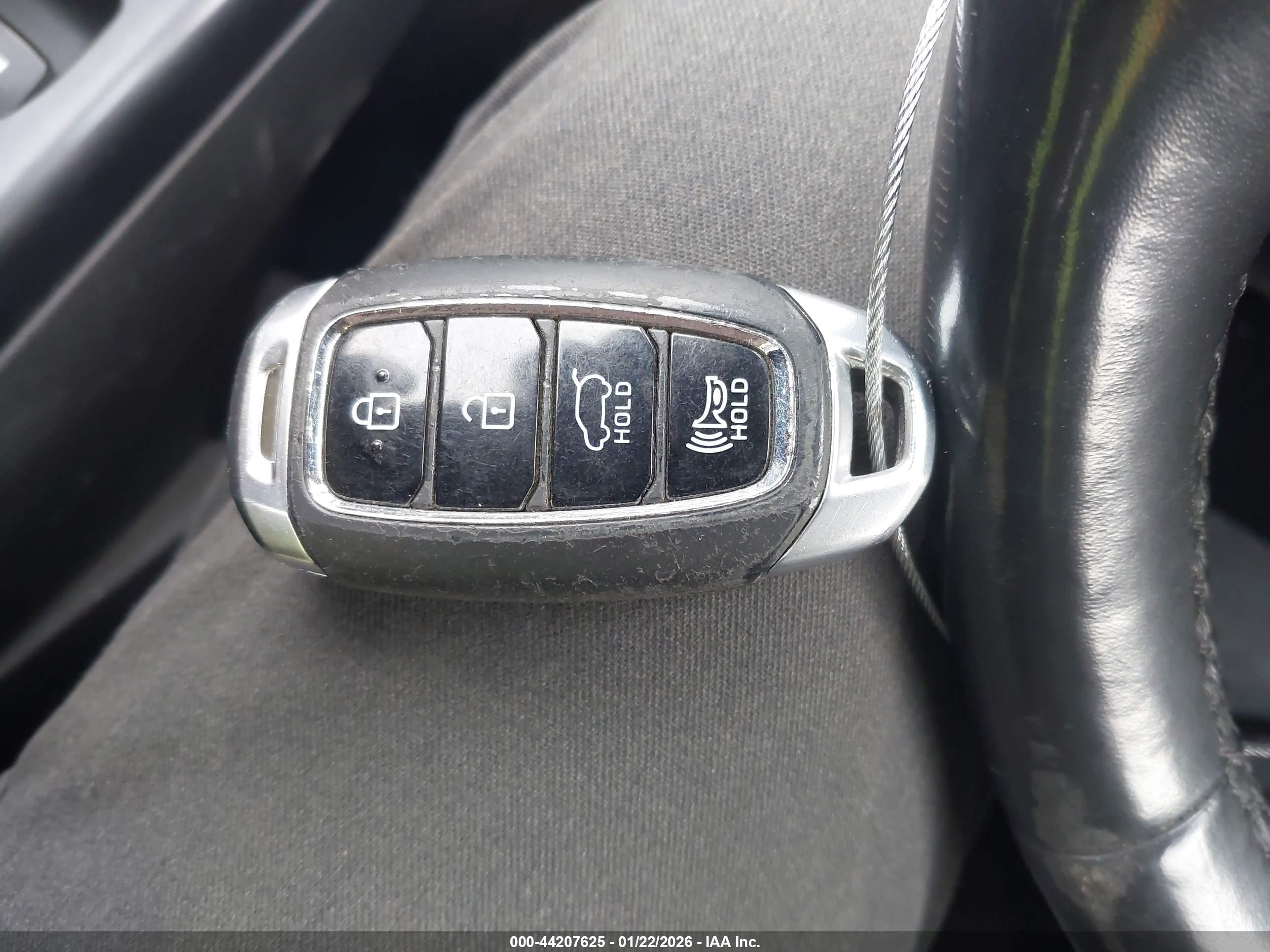 HYUNDAI KONA image 11