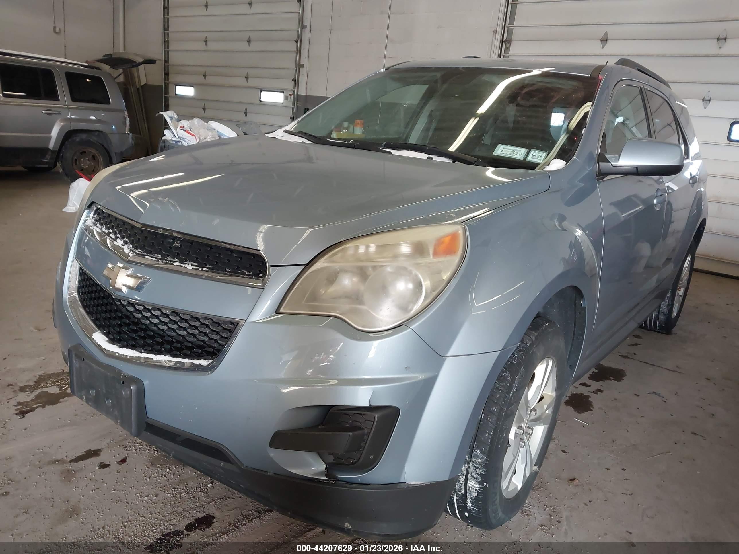 CHEVROLET EQUINOX image 2