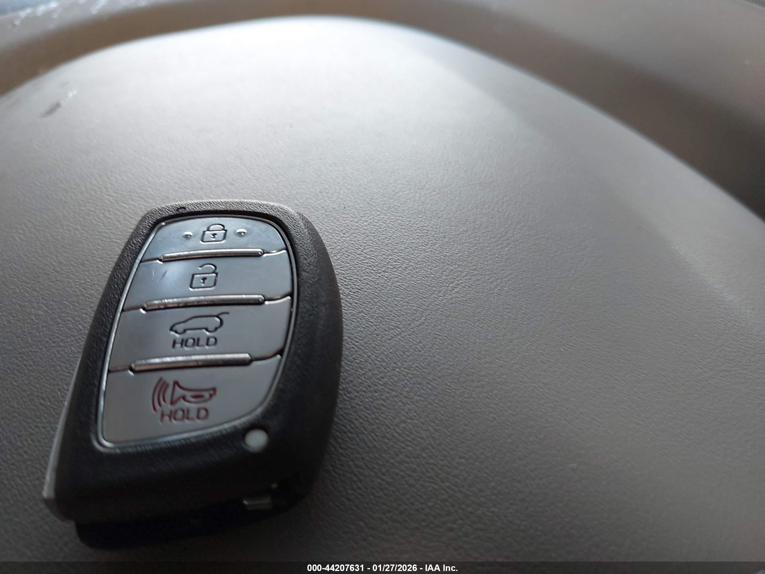HYUNDAI IONIQ image 11