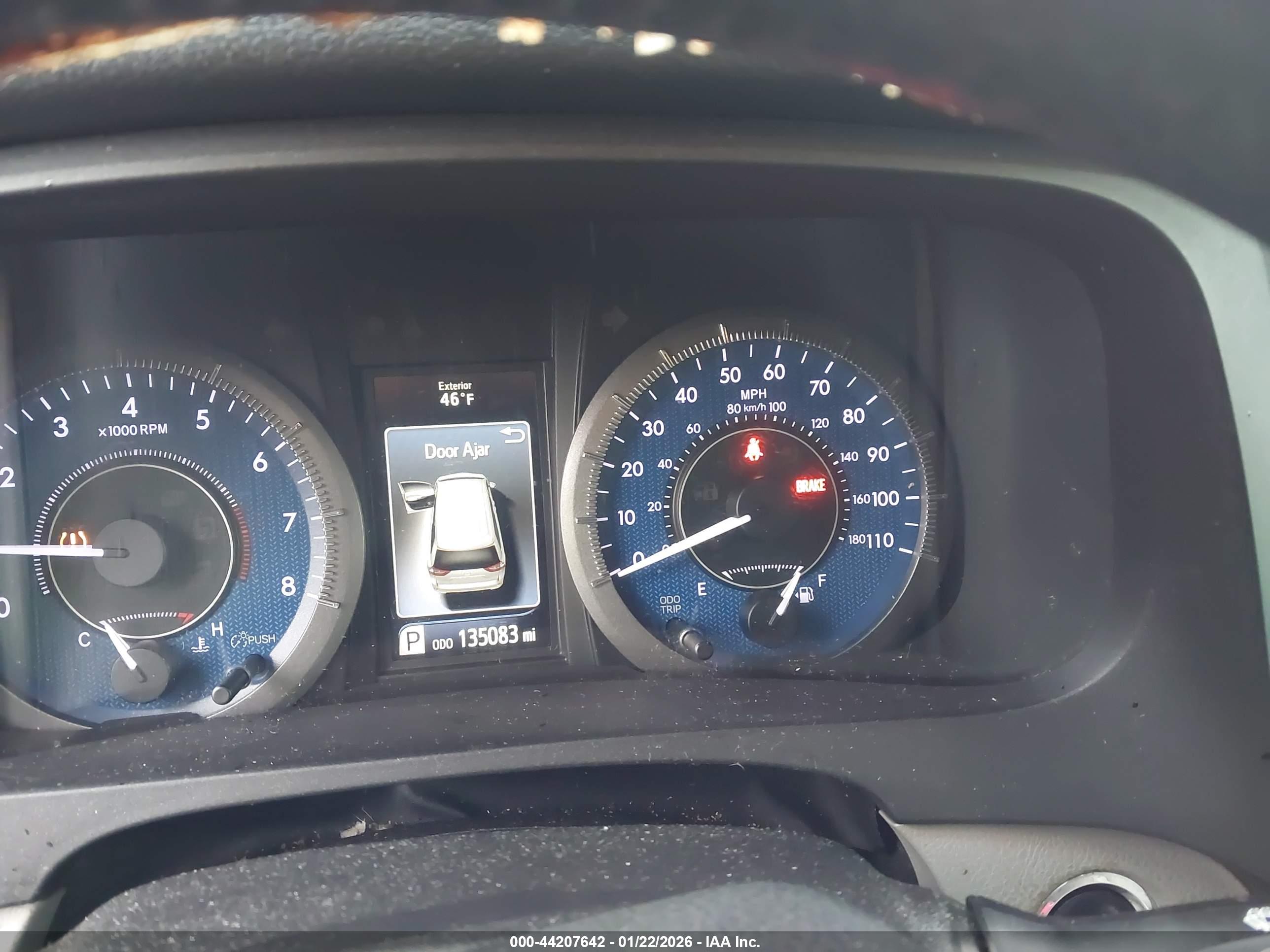 TOYOTA SIENNA image 7