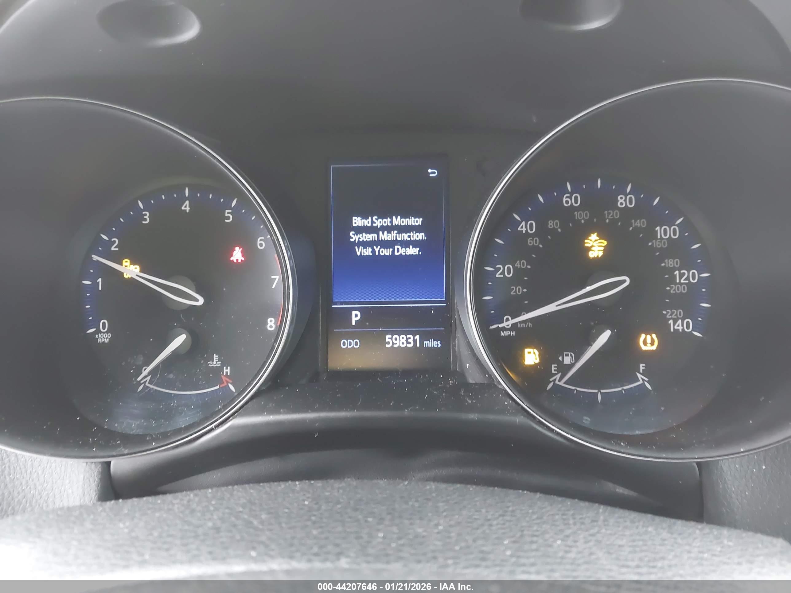 TOYOTA C-HR image 7