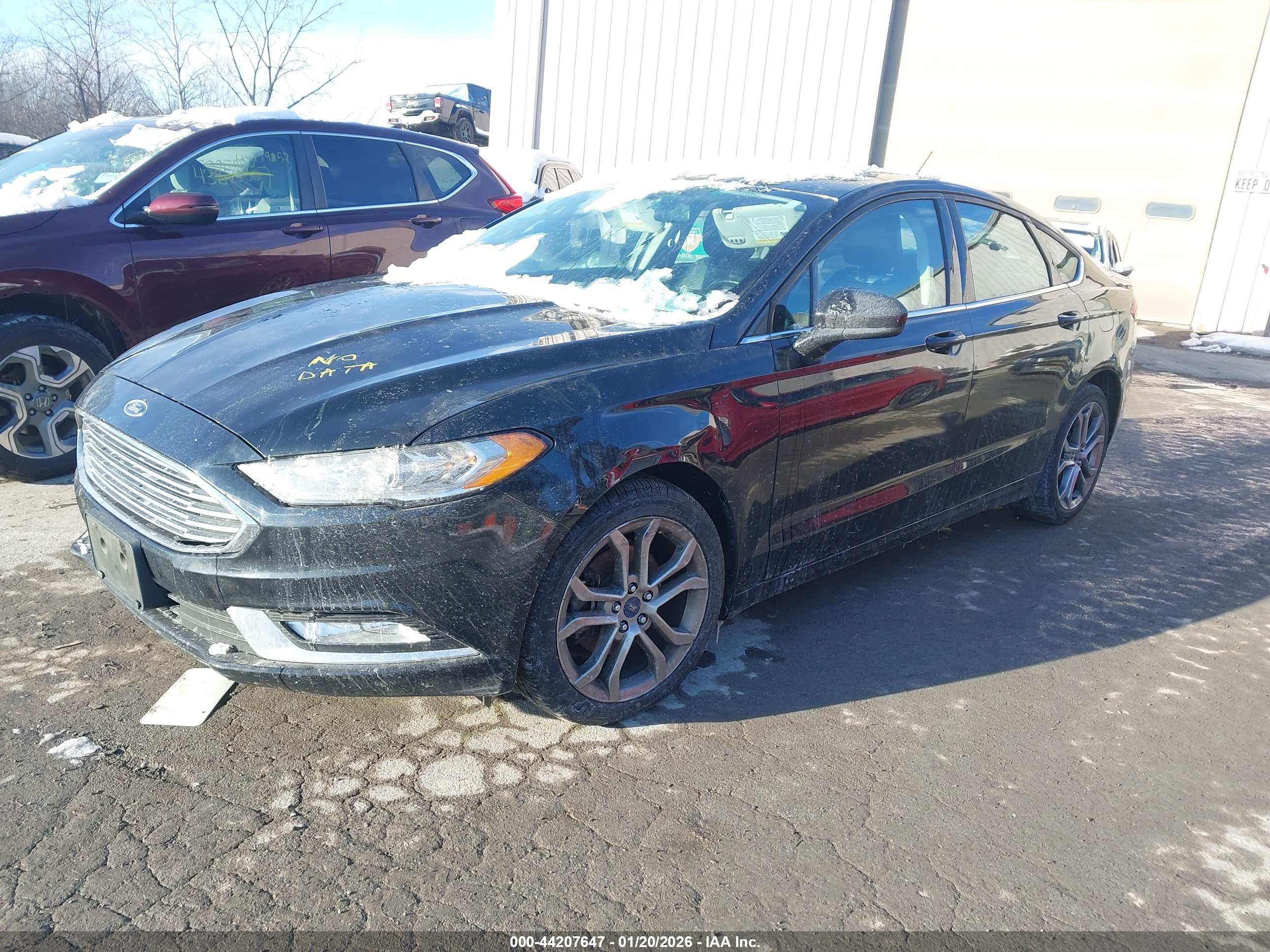 FORD FUSION image 2