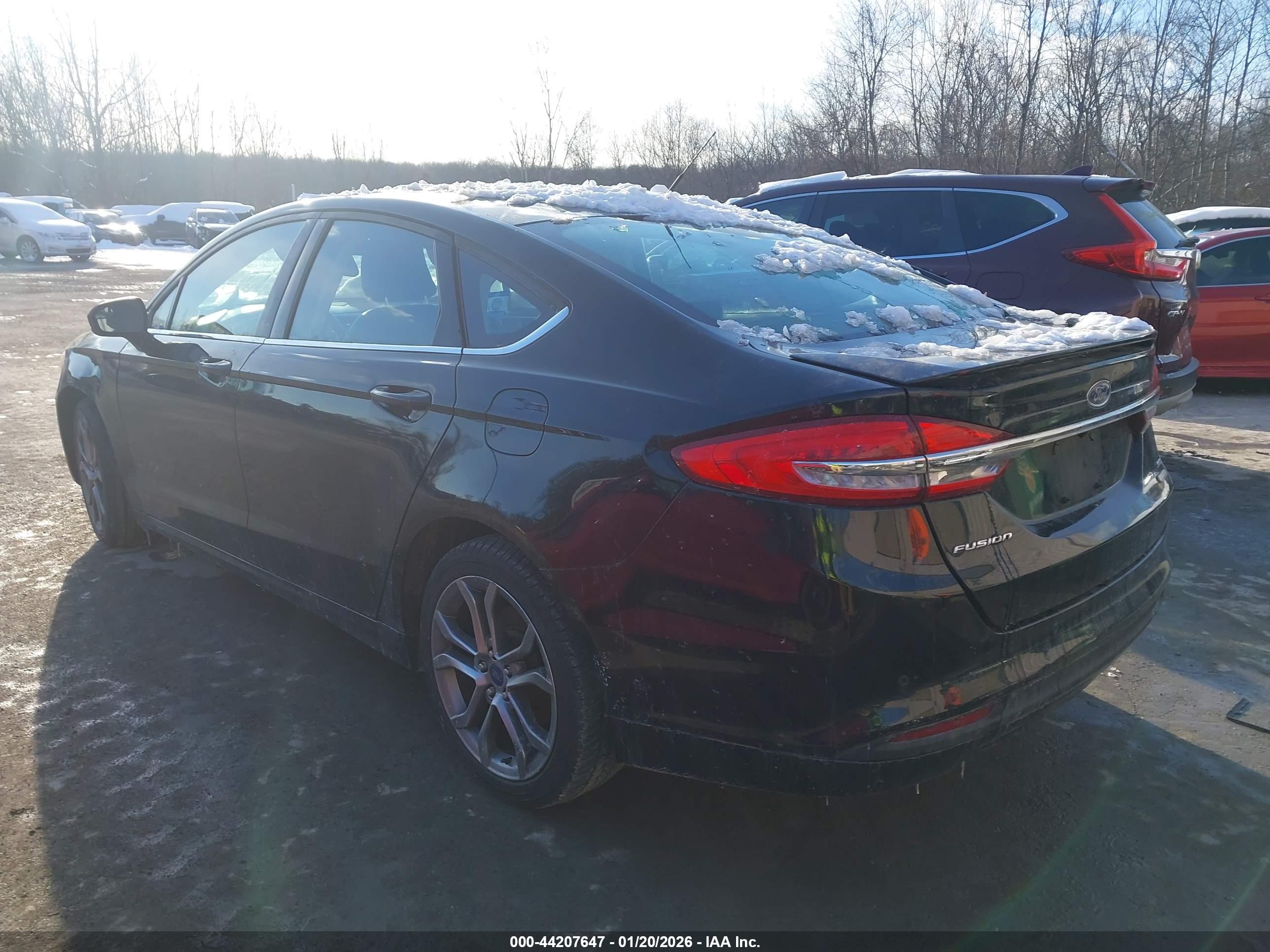FORD FUSION image 3