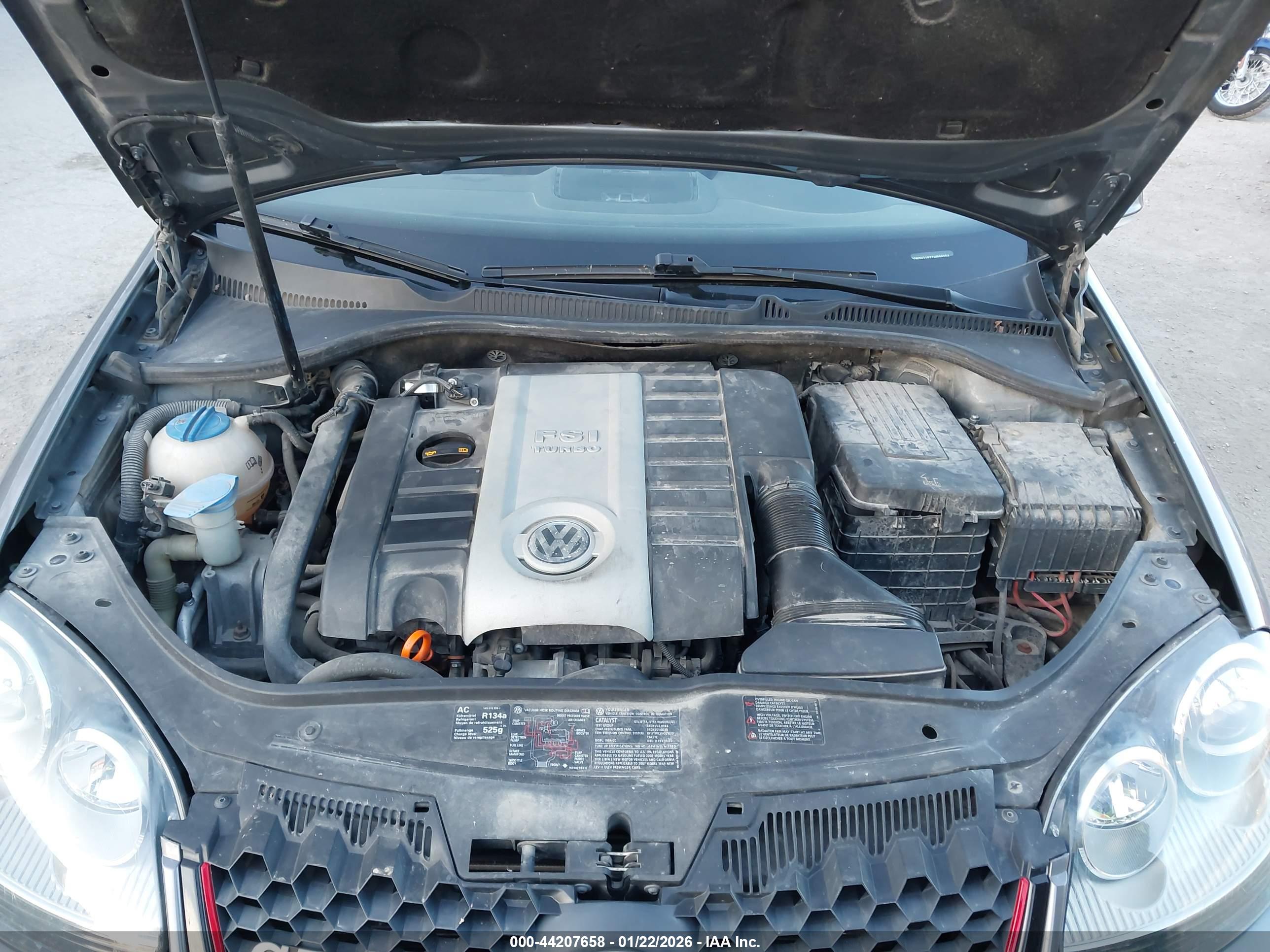 VOLKSWAGEN GTI image 10