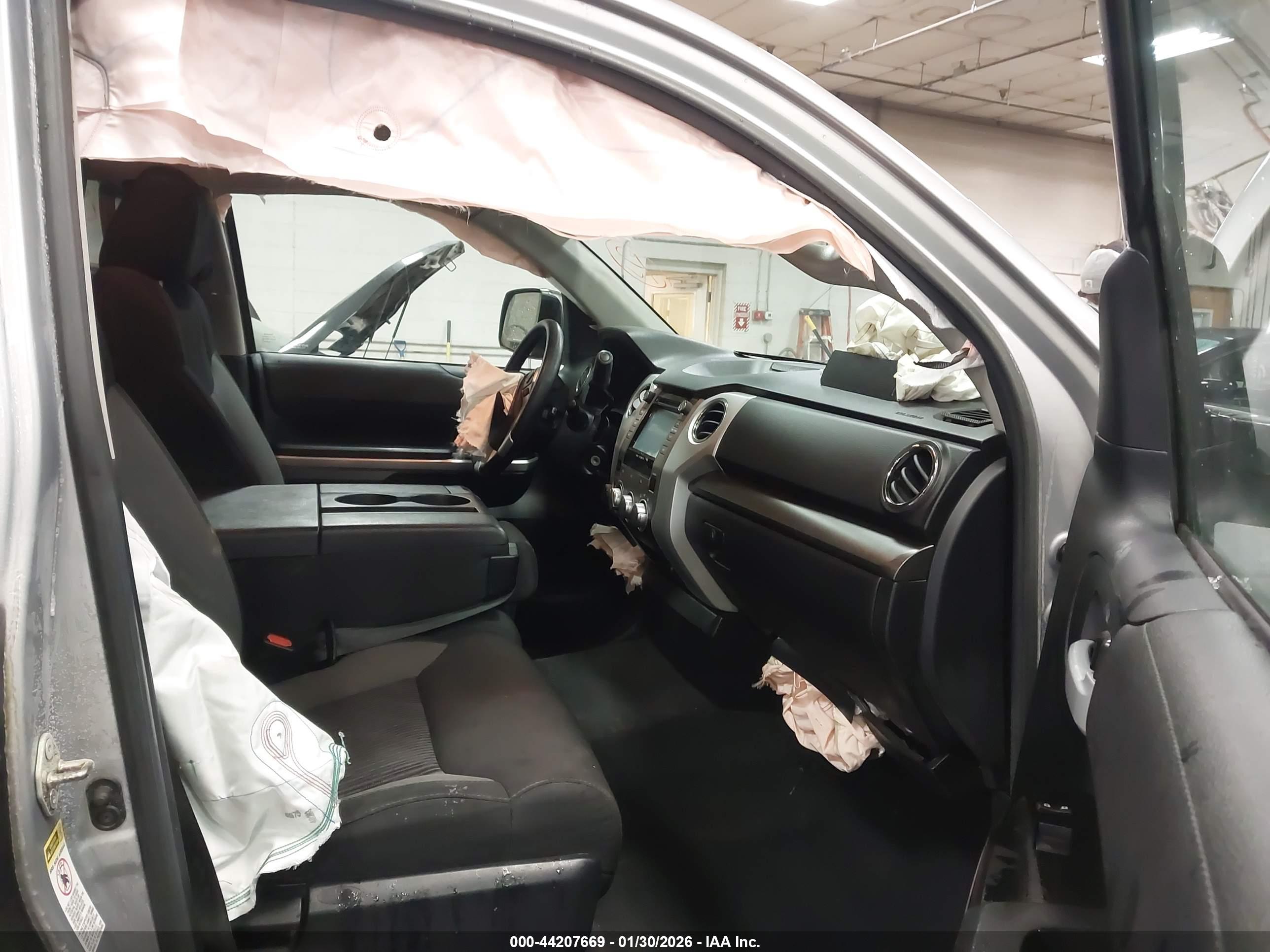 TOYOTA TUNDRA image 5
