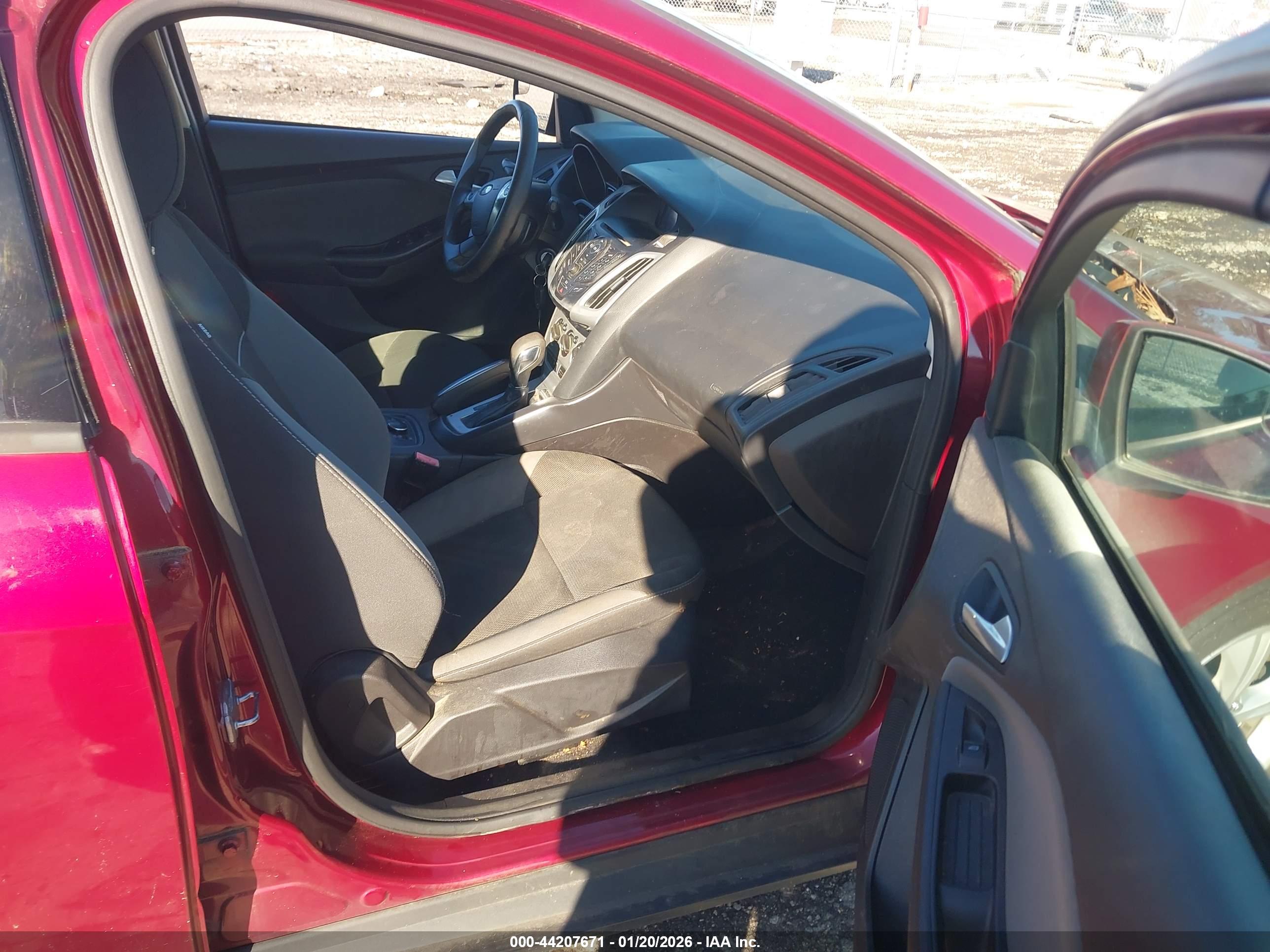 FORD FOCUS image 5
