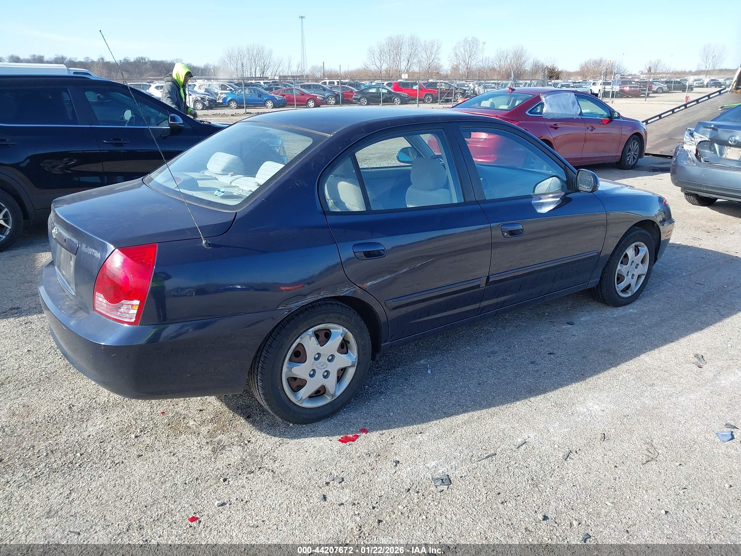 HYUNDAI ELANTRA image 4