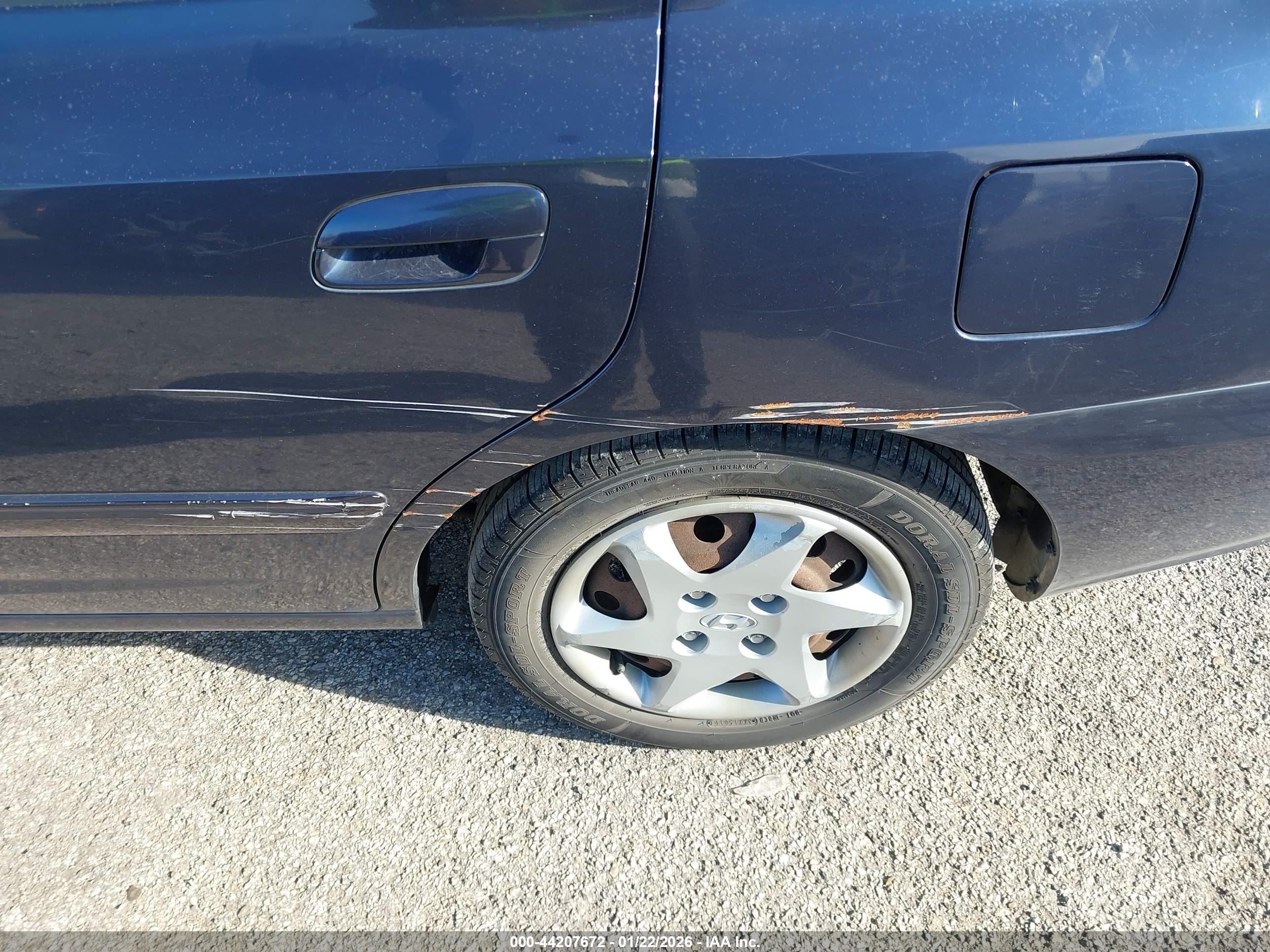 HYUNDAI ELANTRA image 6