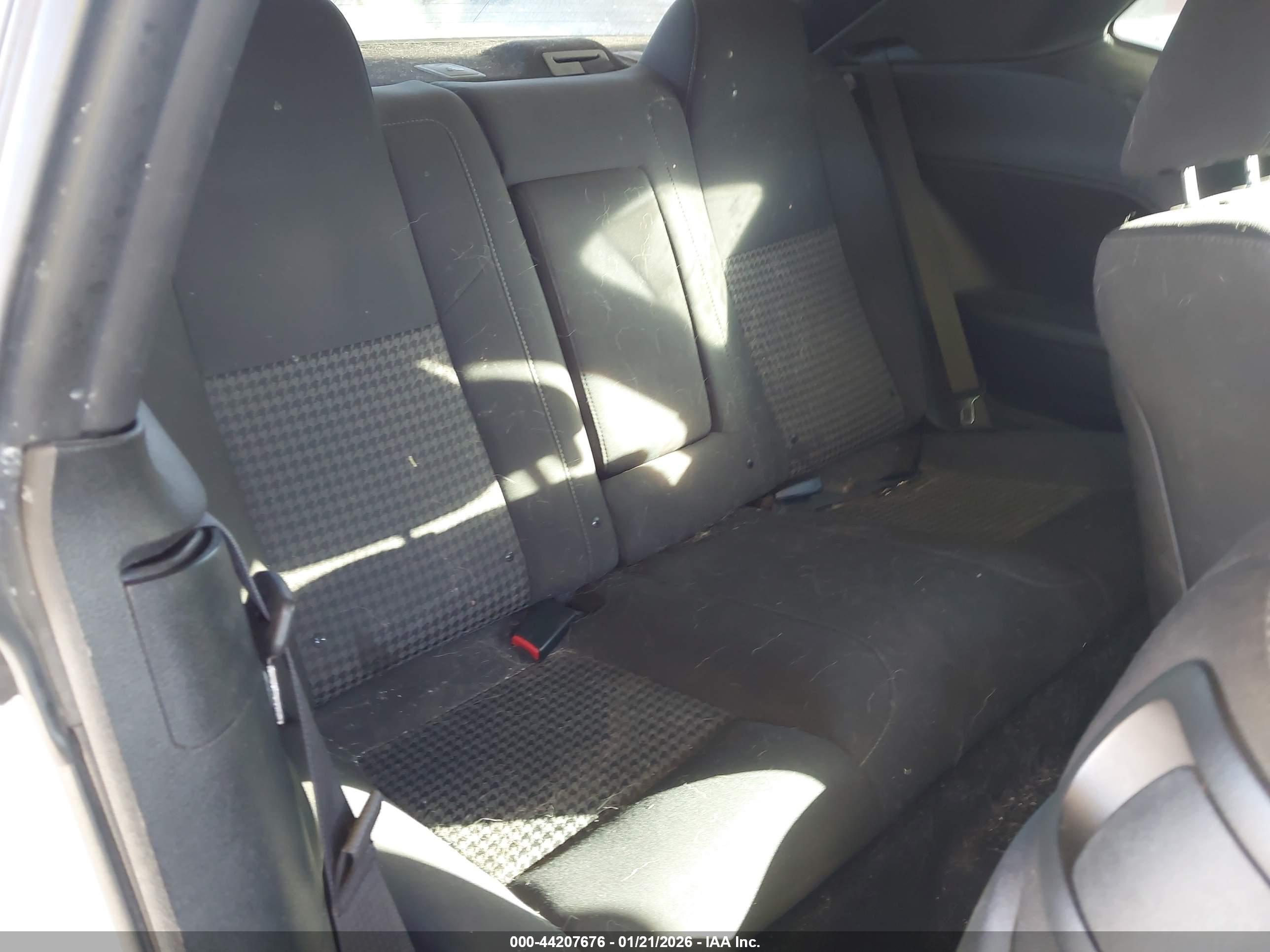 DODGE CHALLENGER image 8