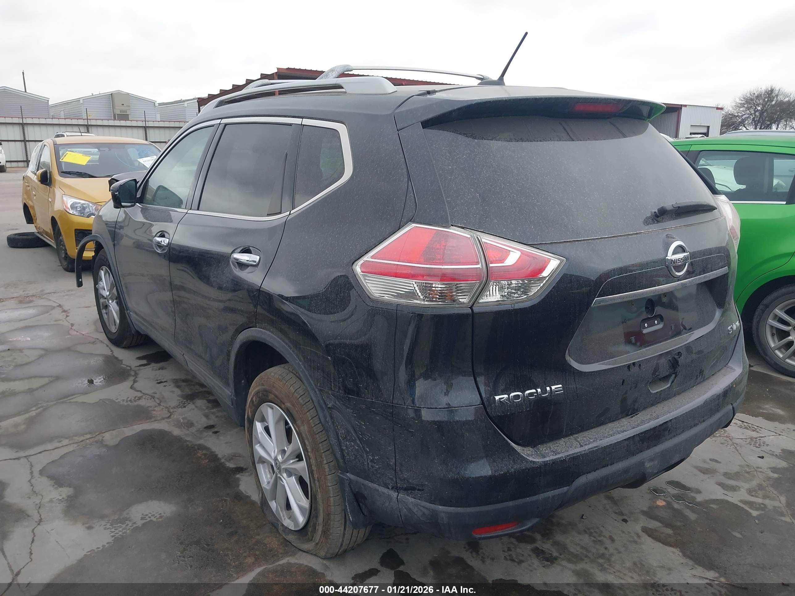 NISSAN ROGUE image 3