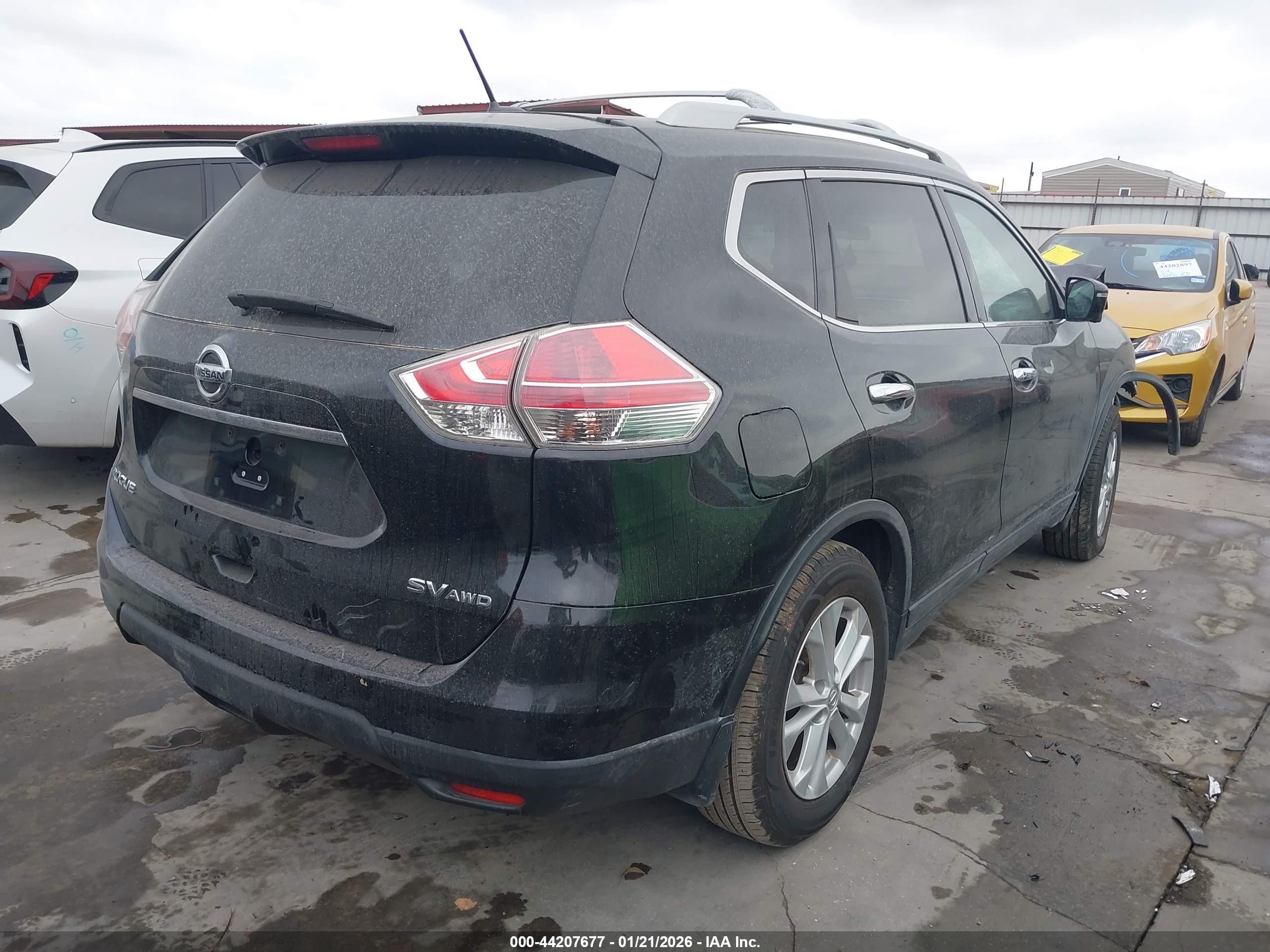 NISSAN ROGUE image 4
