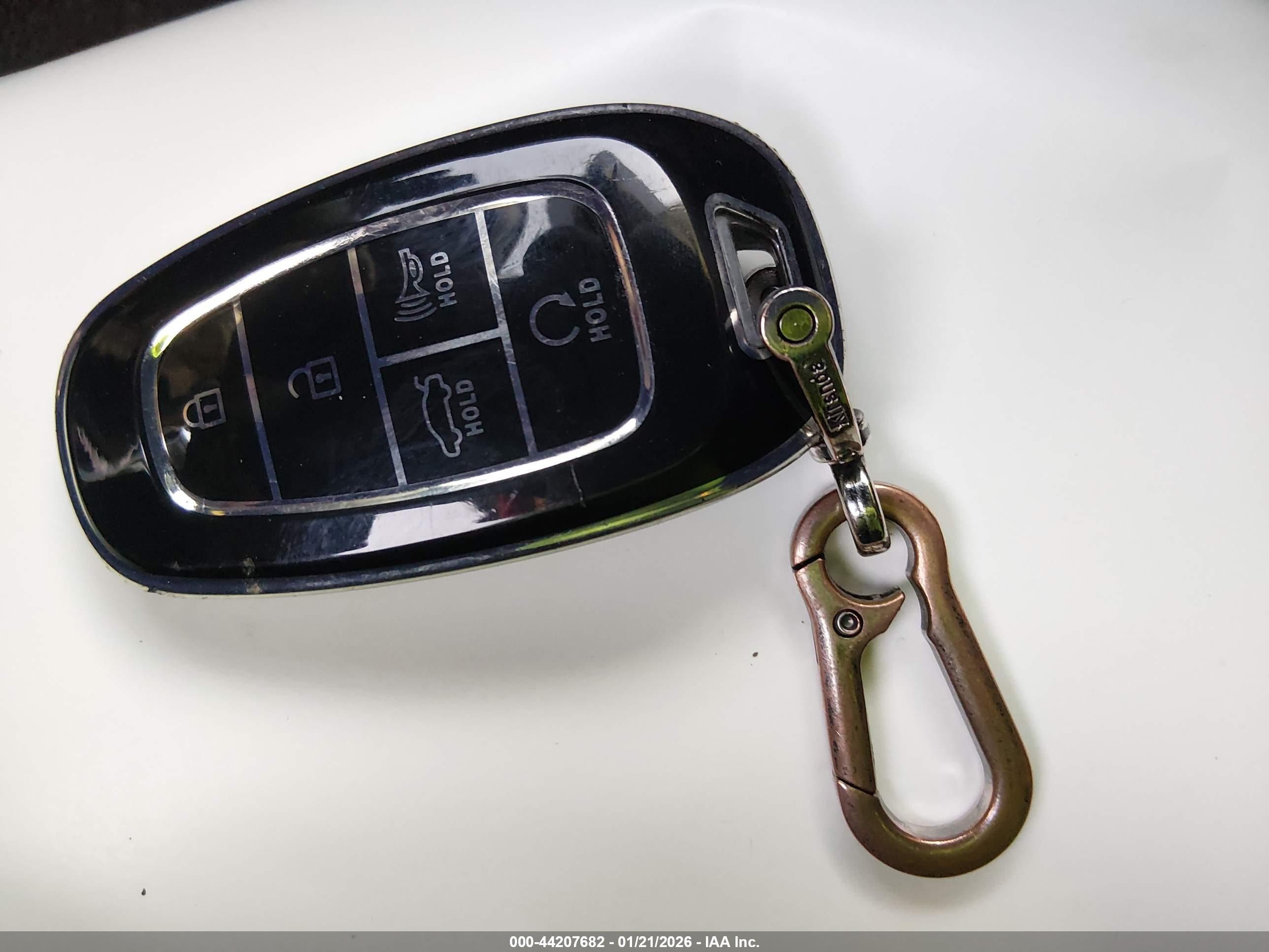 HYUNDAI SANTA image 11