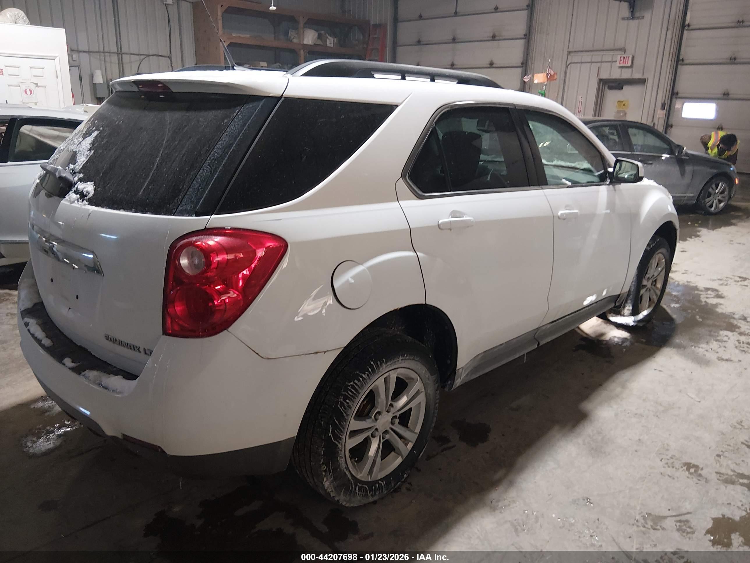 CHEVROLET EQUINOX image 4