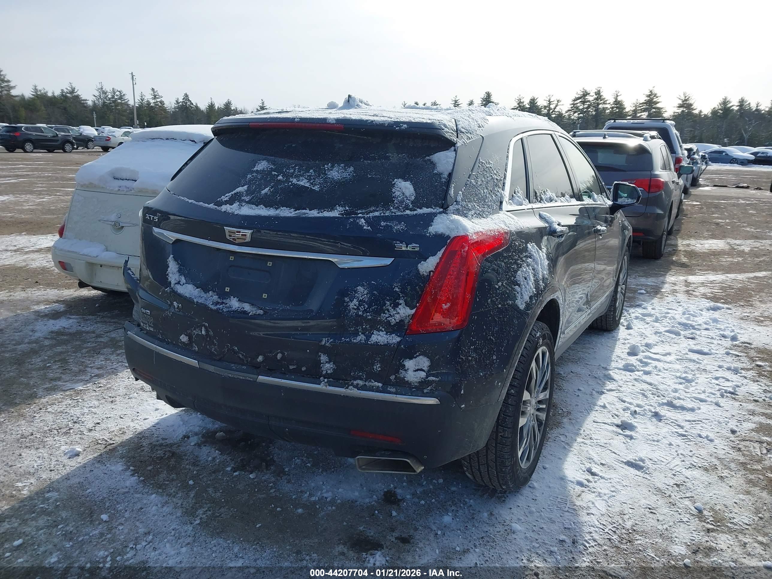 CADILLAC XT5 image 4