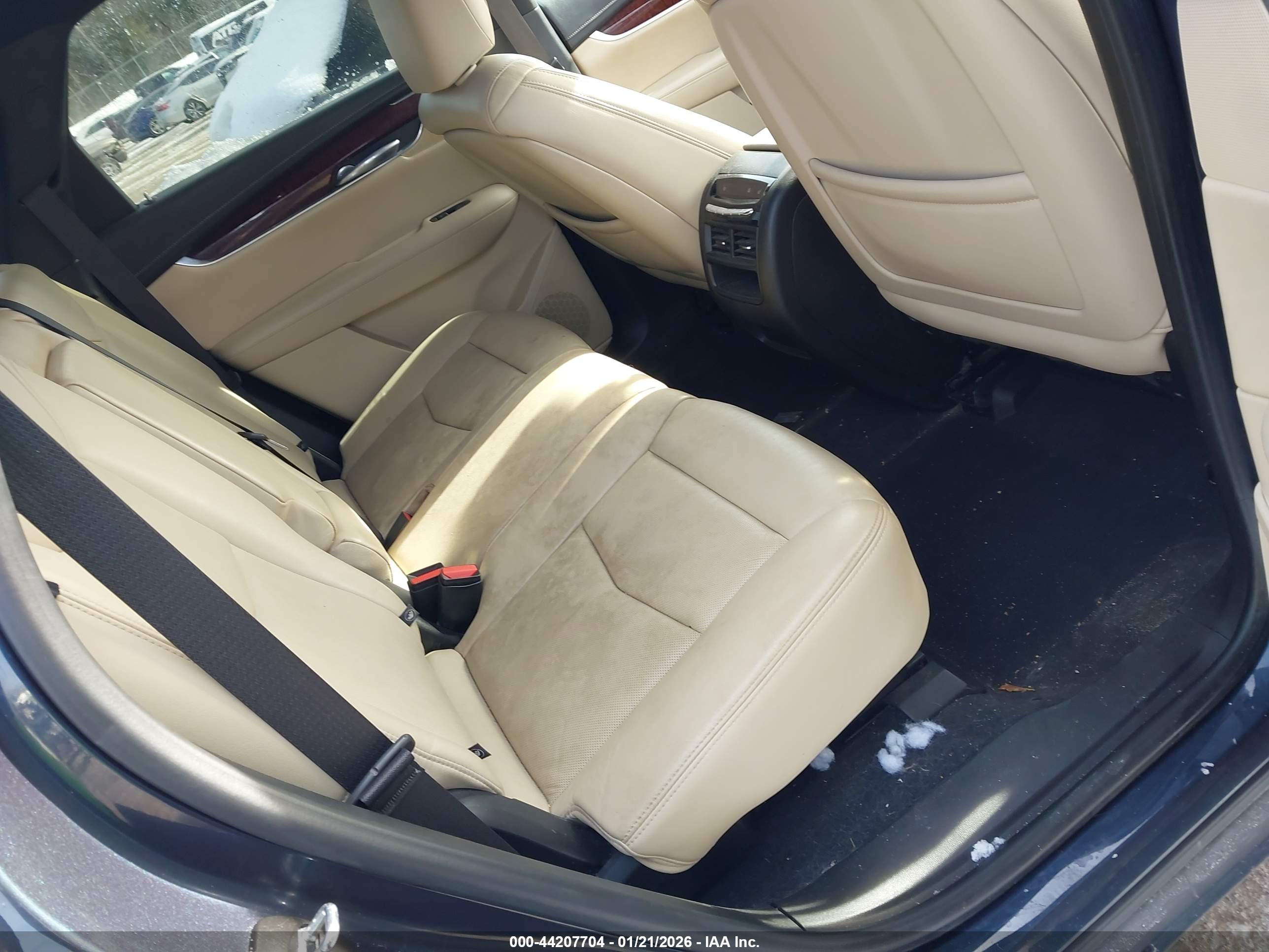 CADILLAC XT5 image 8