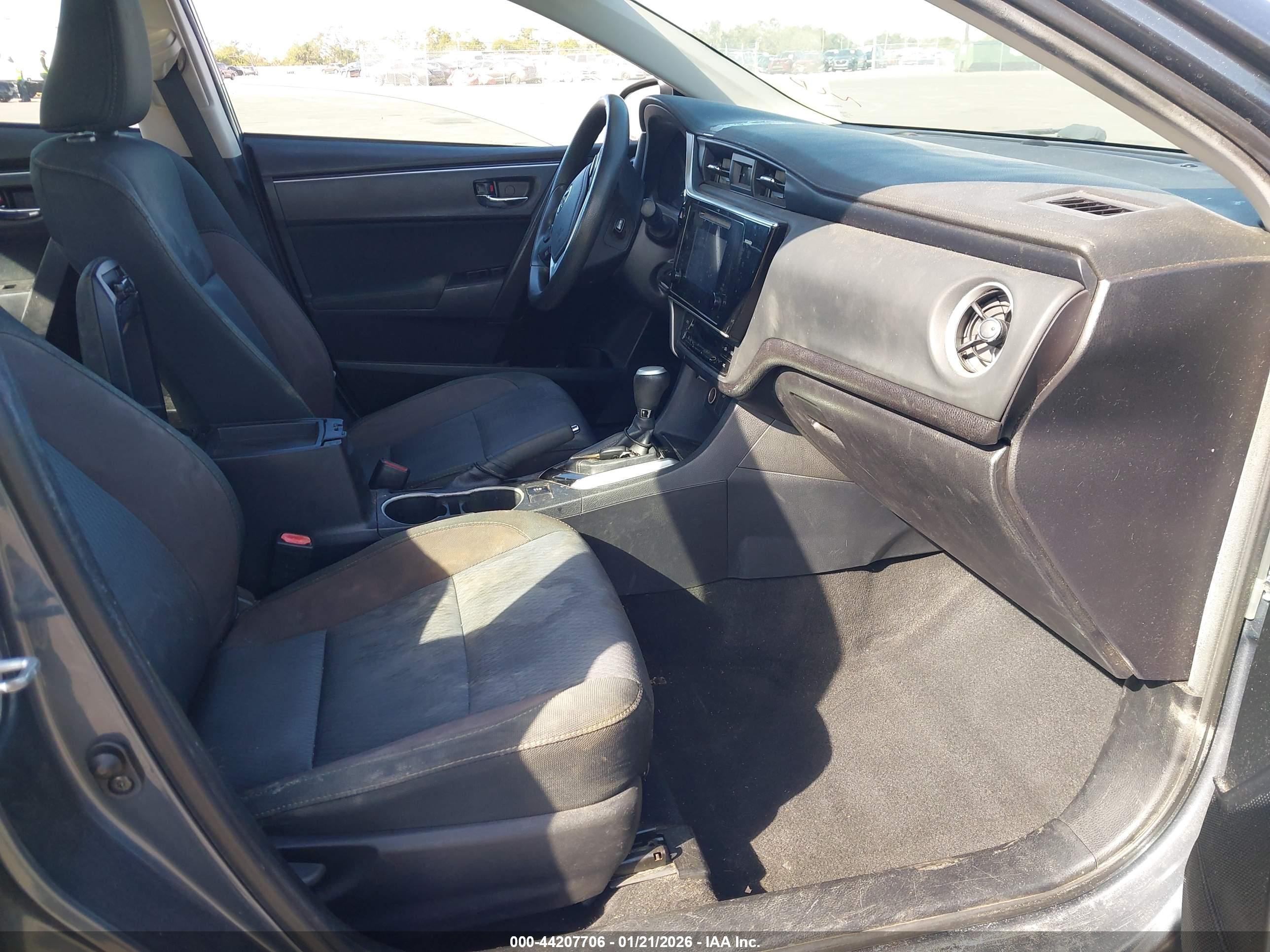 TOYOTA COROLLA image 5