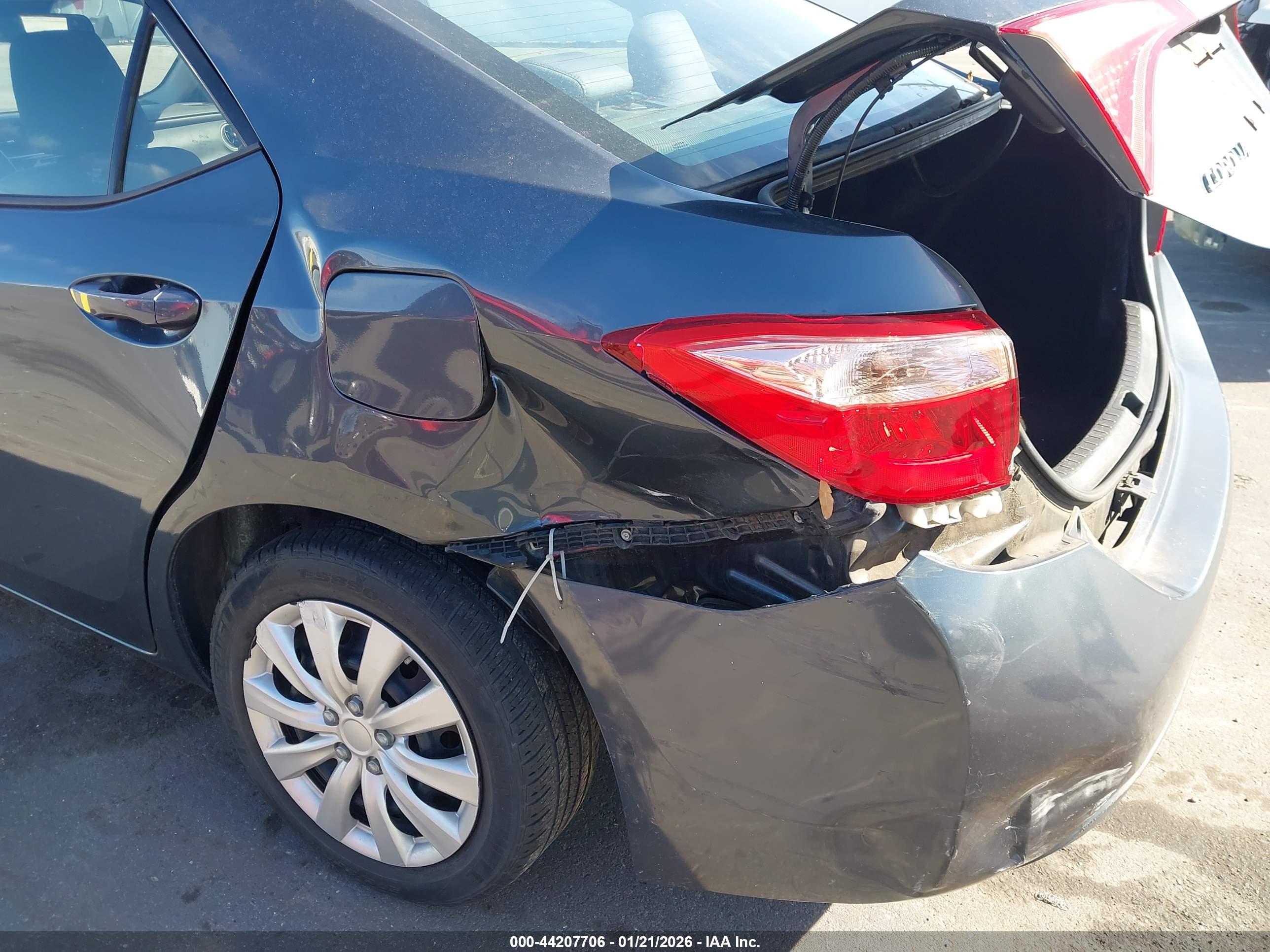 TOYOTA COROLLA image 6