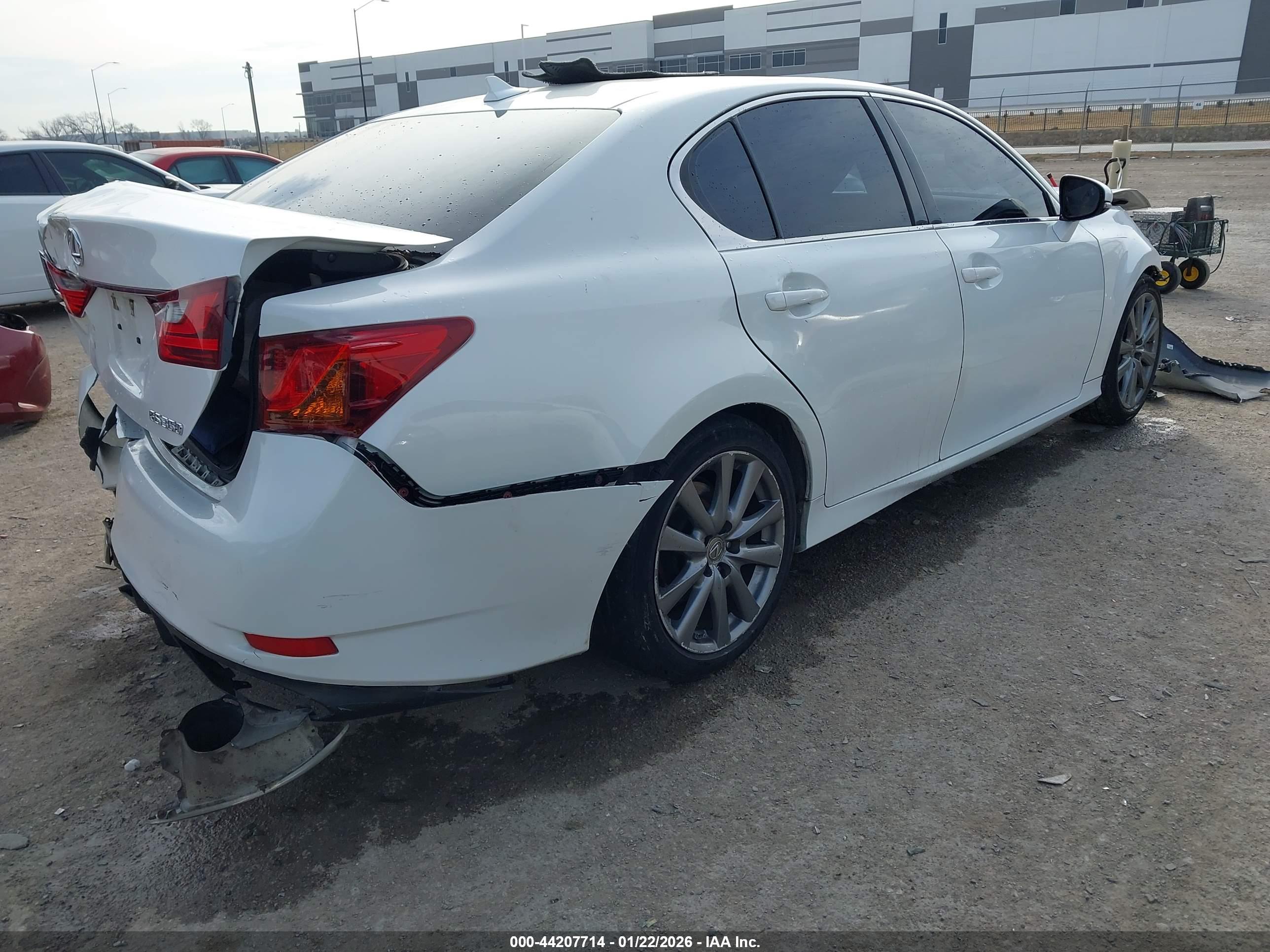 LEXUS GS image 4