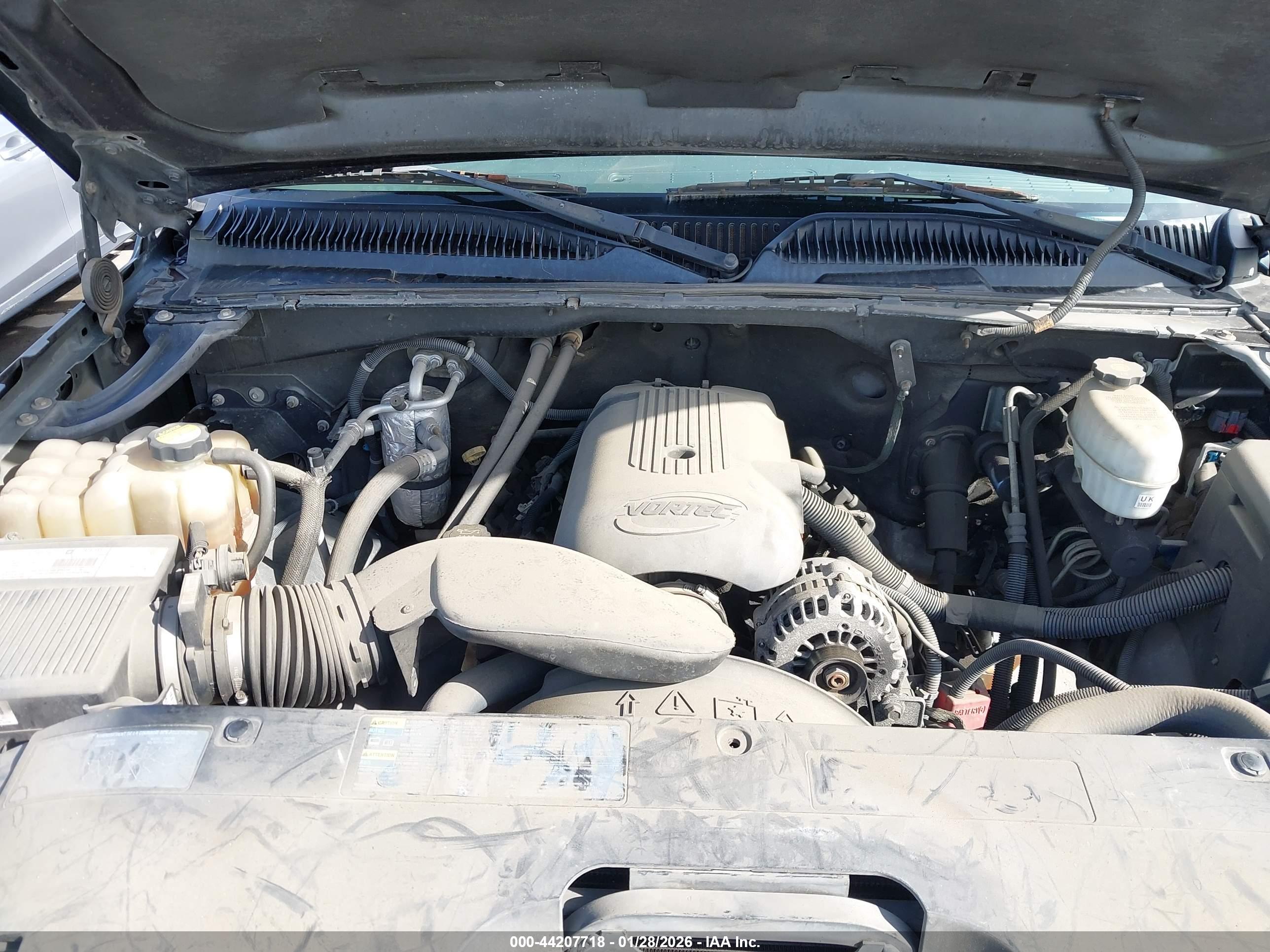 CHEVROLET SILVERADO image 10