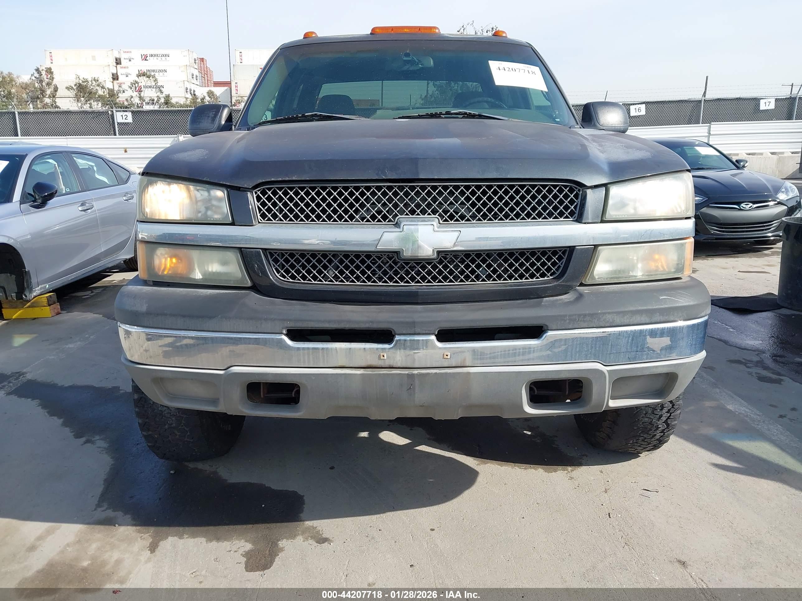 CHEVROLET SILVERADO image 6