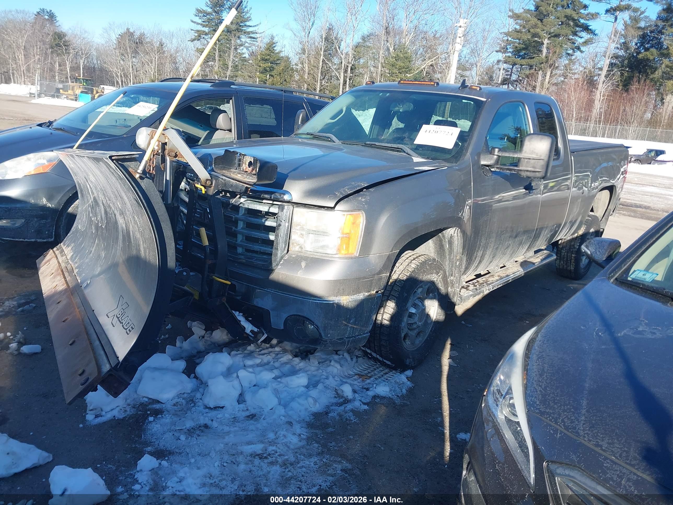 GMC SIERRA image 2
