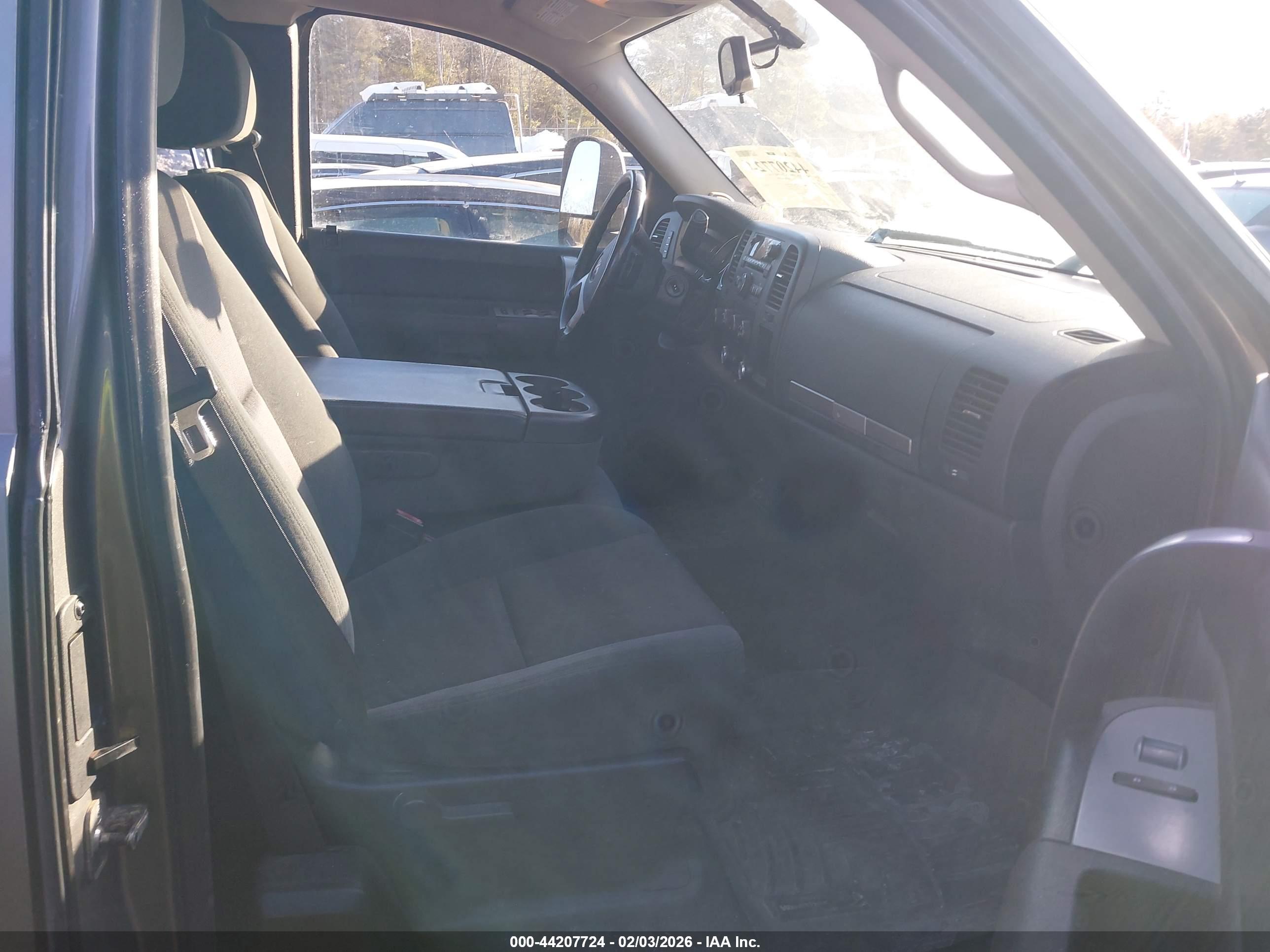 GMC SIERRA image 8