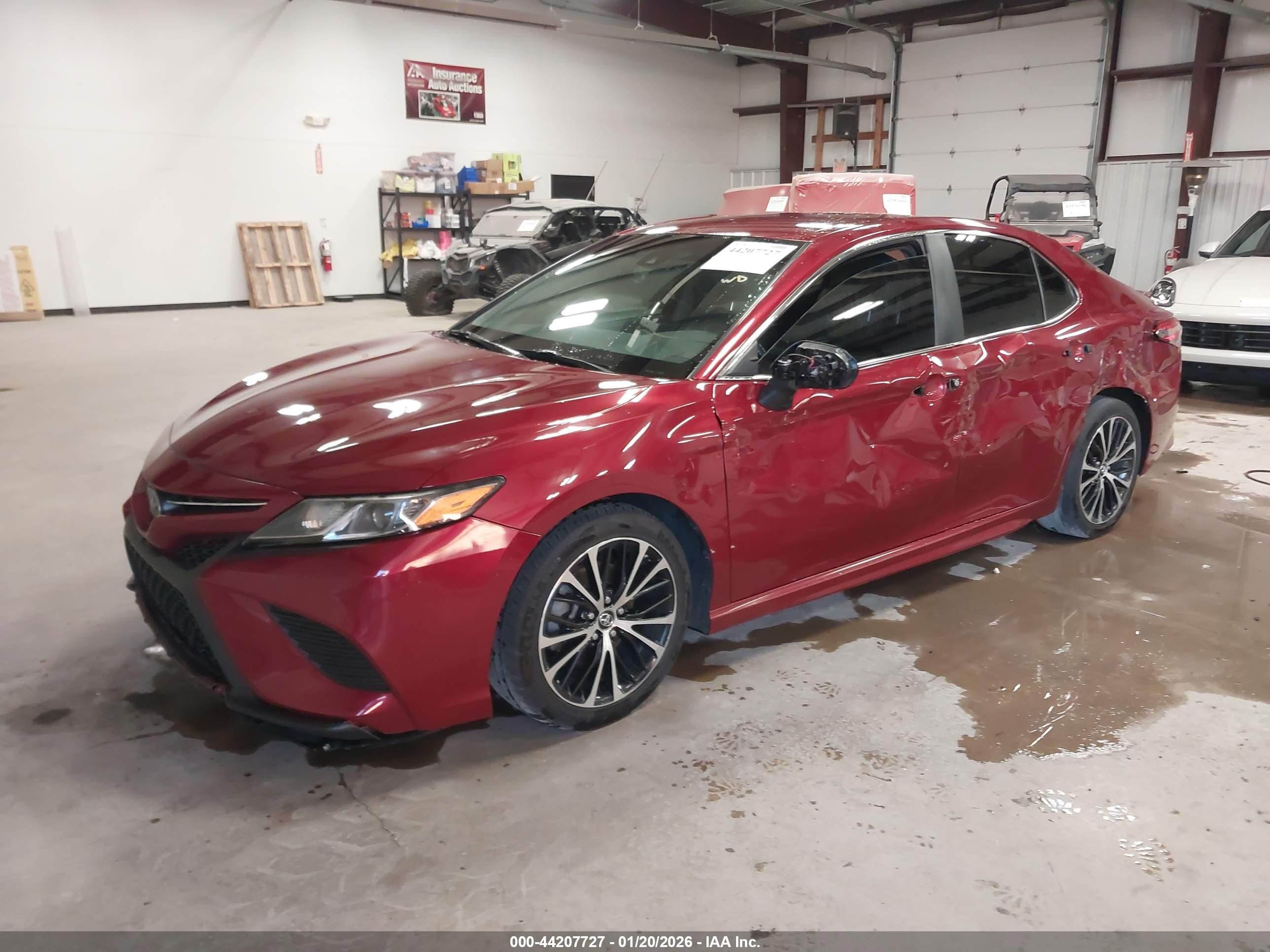 TOYOTA CAMRY image 2