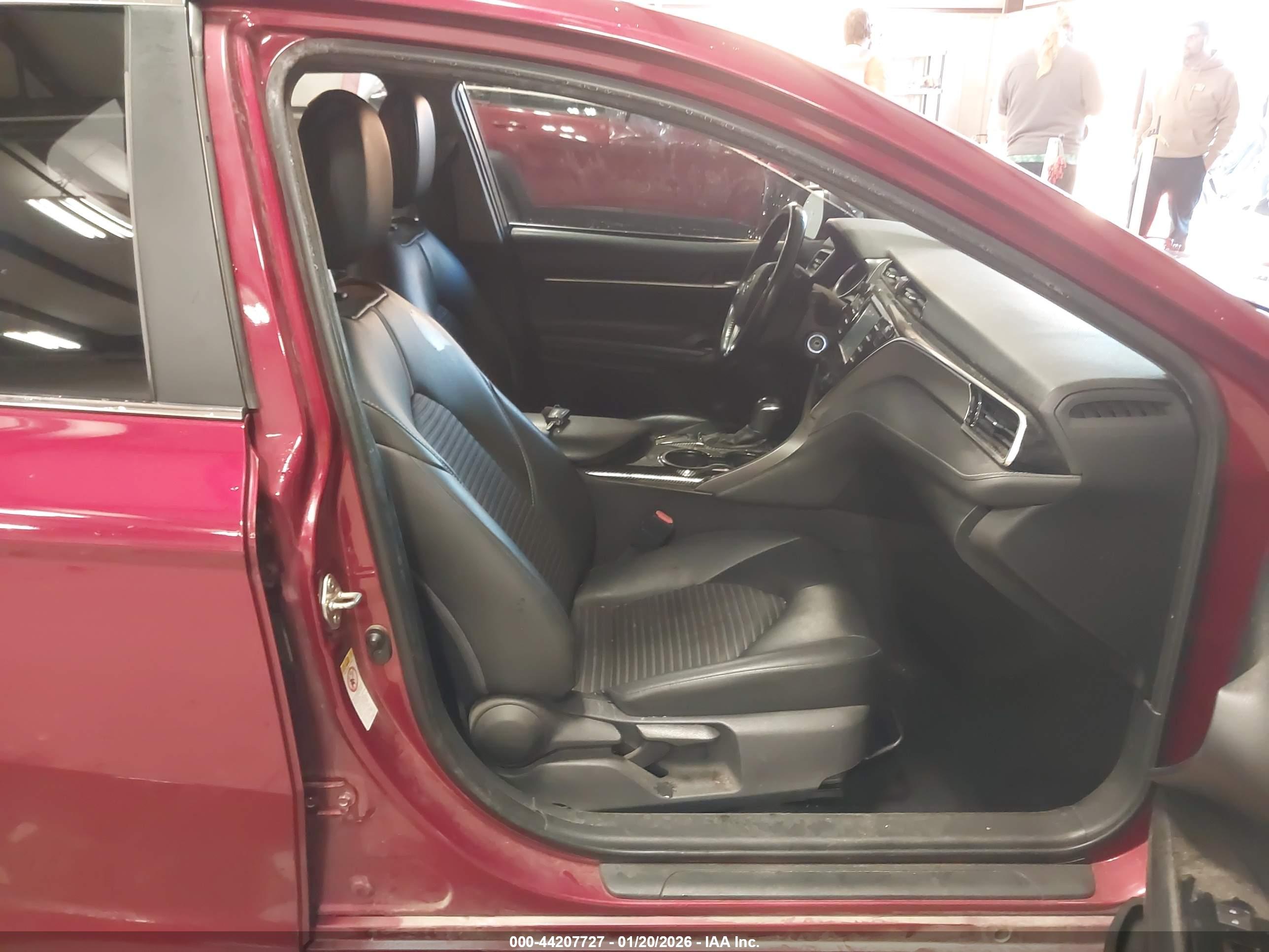 TOYOTA CAMRY image 5