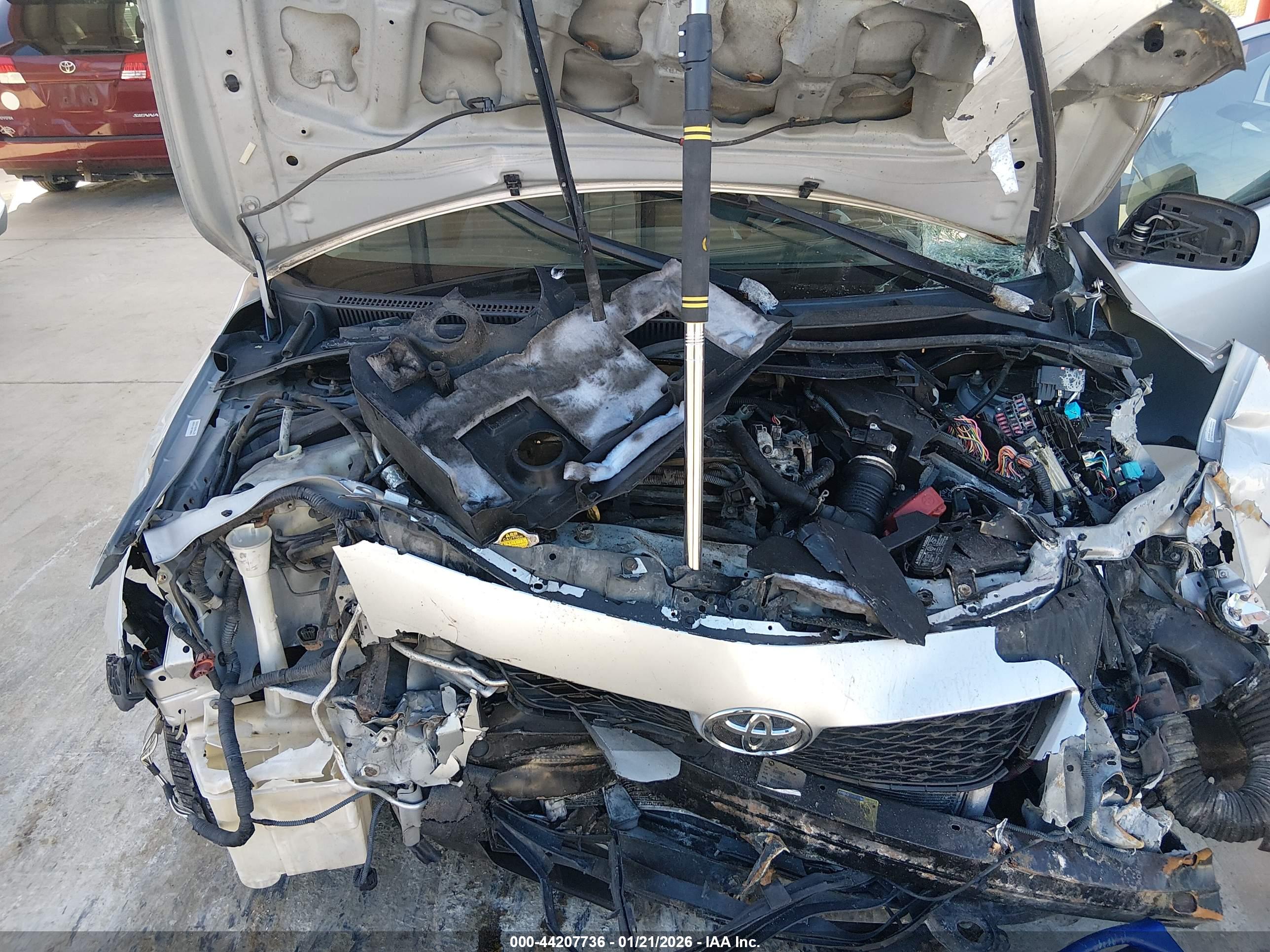 TOYOTA COROLLA image 10