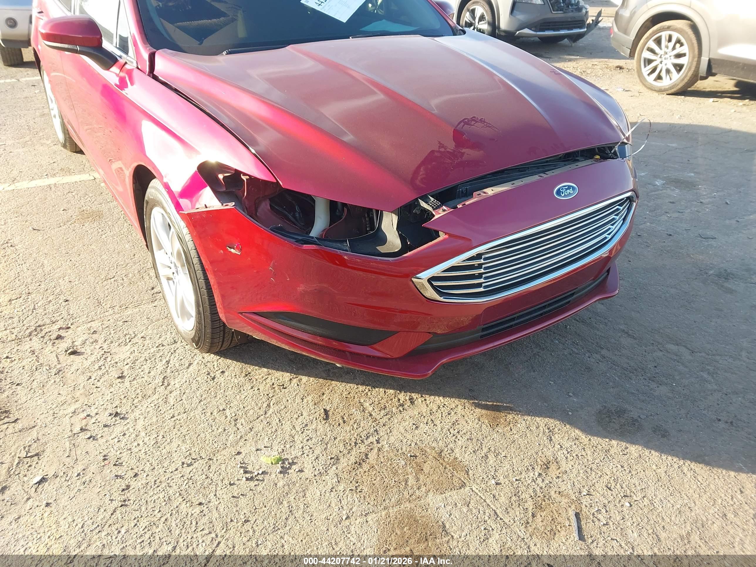 FORD FUSION image 6
