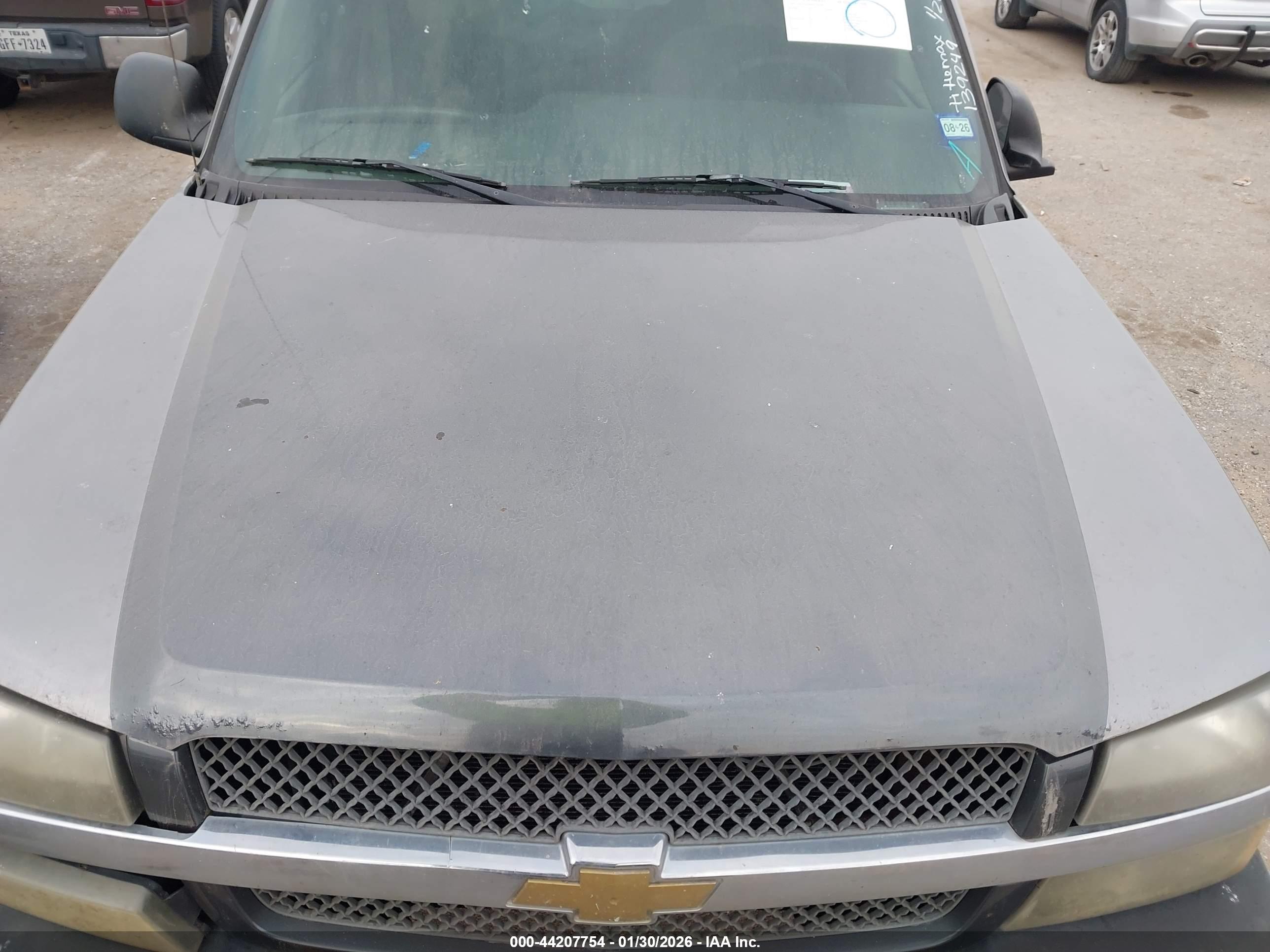 CHEVROLET SILVERADO image 10