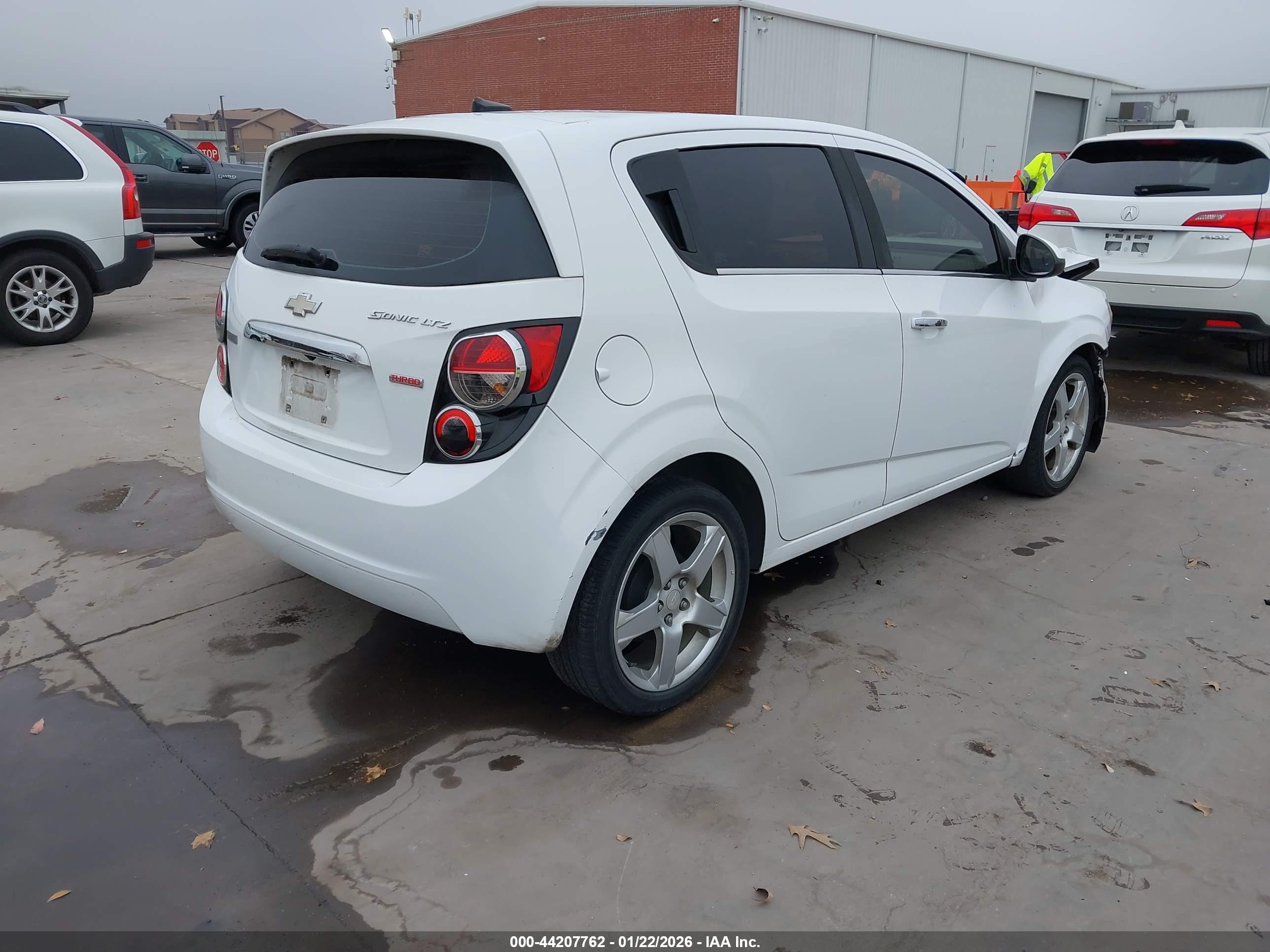 CHEVROLET SONIC image 4