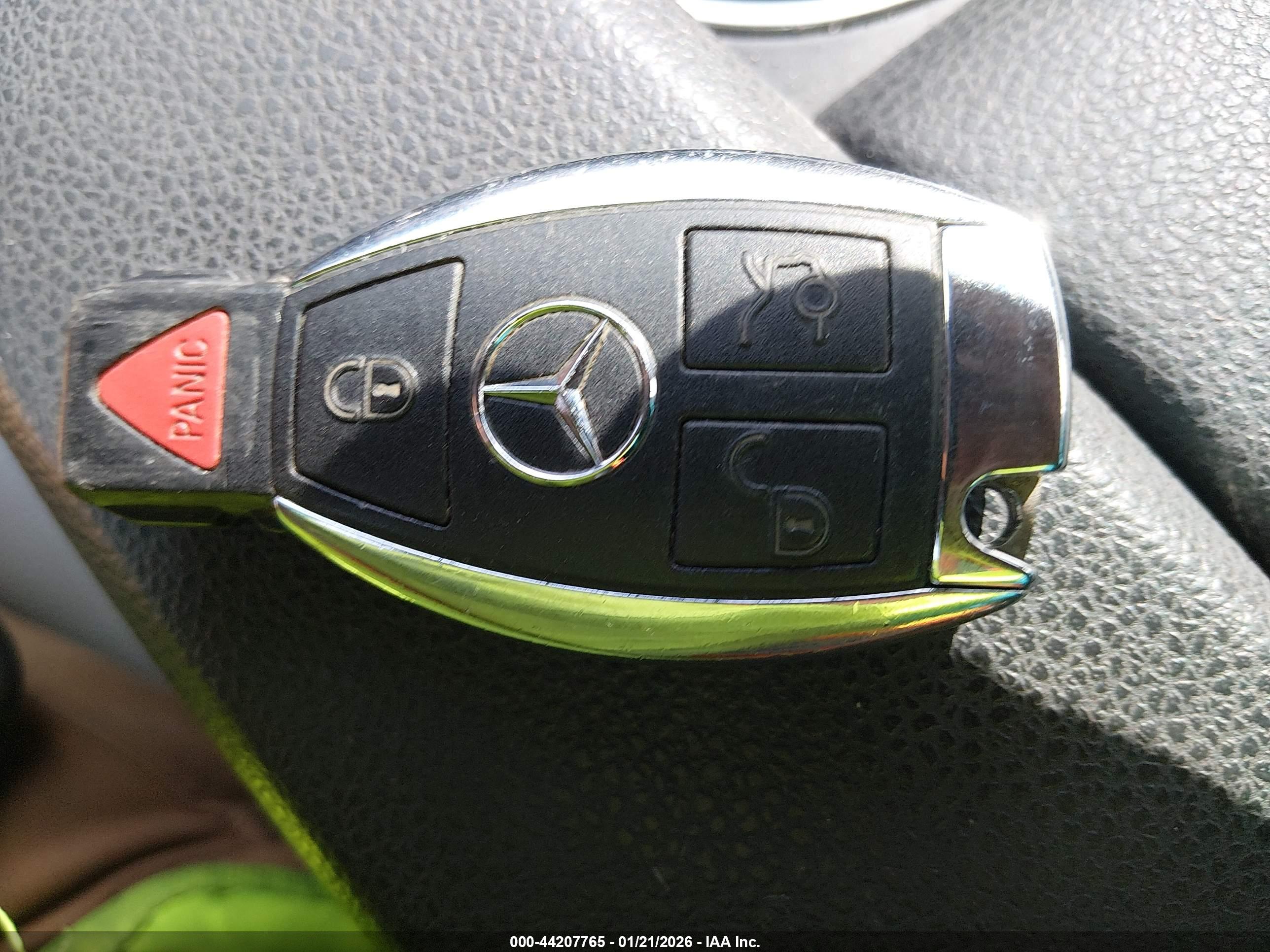 MERCEDES-BENZ C image 11