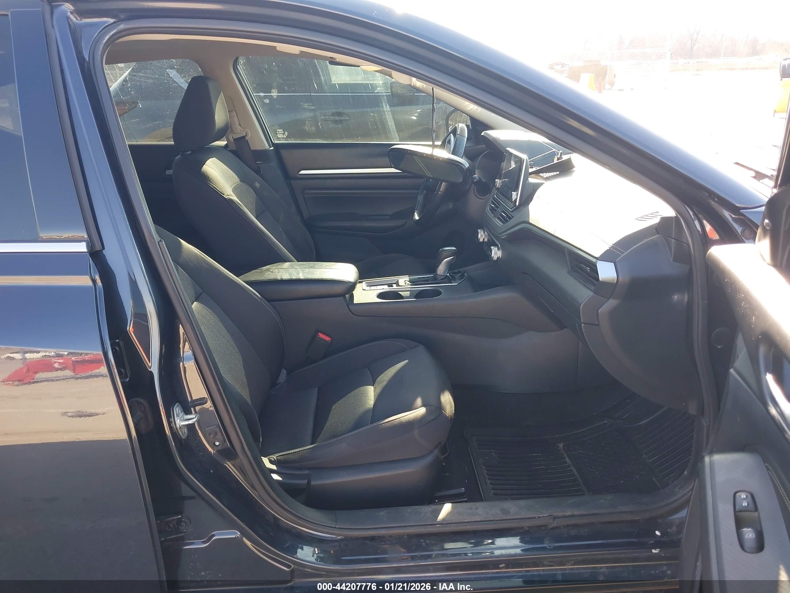 NISSAN ALTIMA image 5