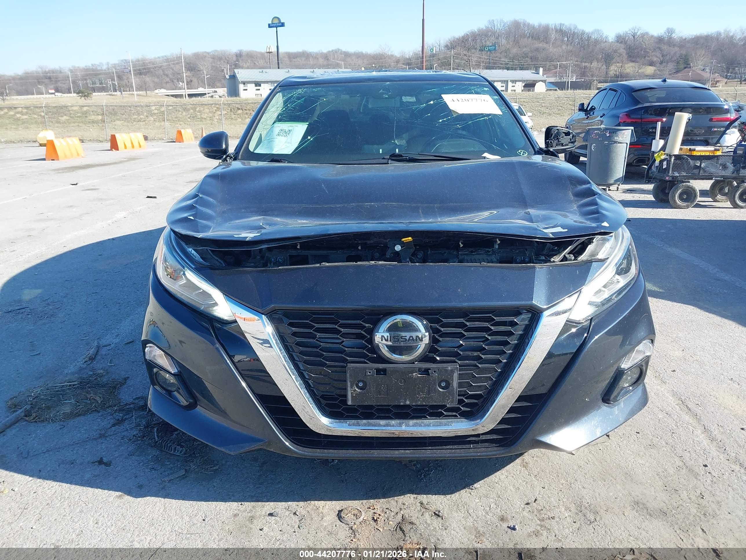 NISSAN ALTIMA image 6