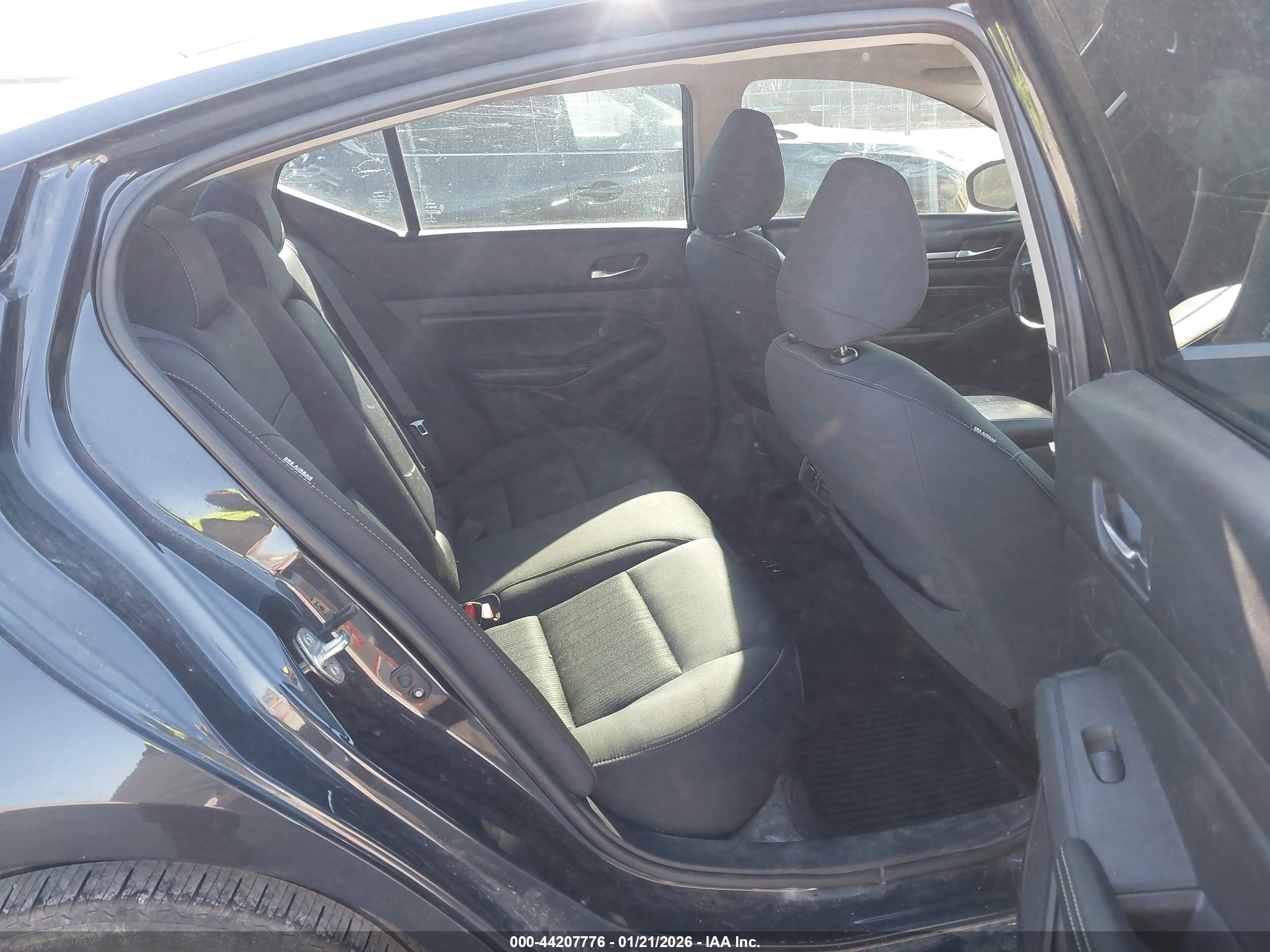 NISSAN ALTIMA image 8