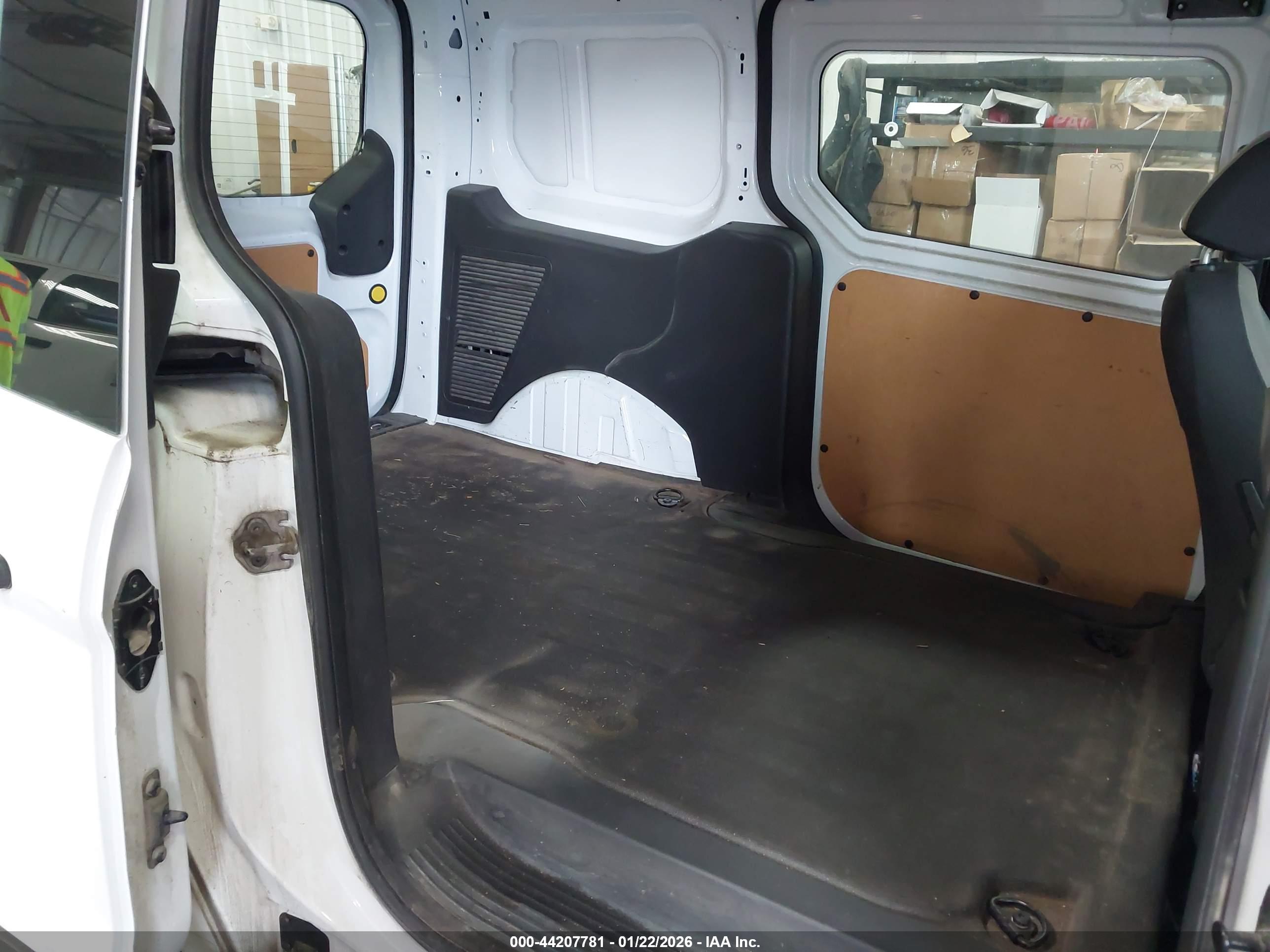 FORD TRANSIT image 8